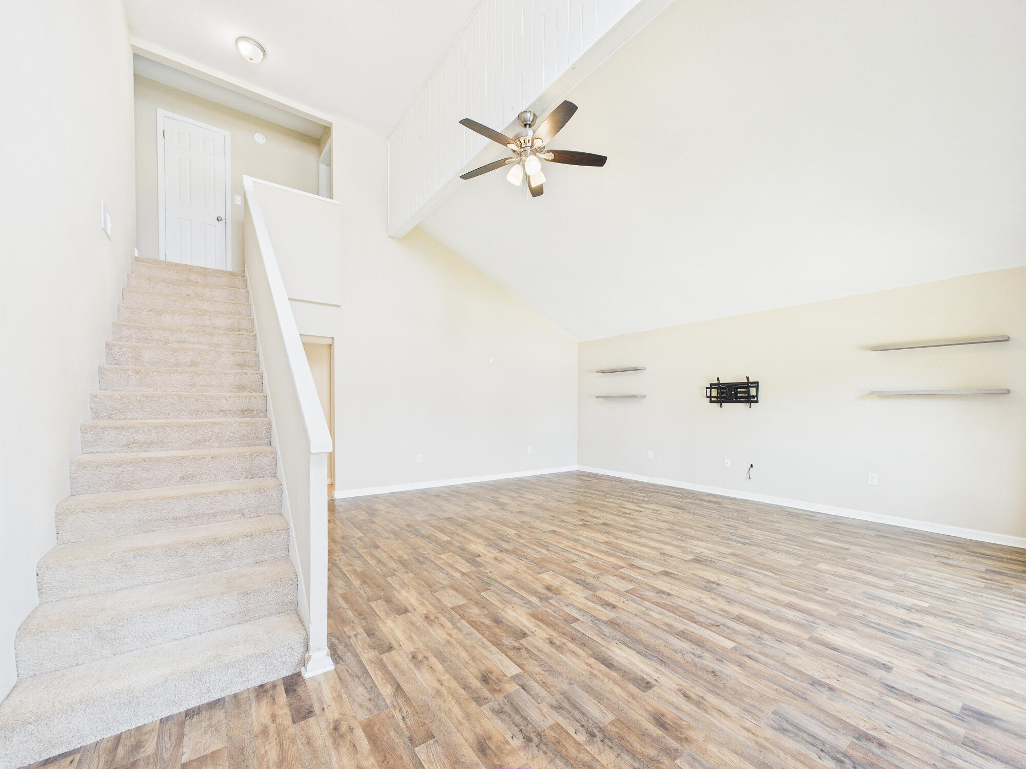 HILLTOP ACRES - Residential