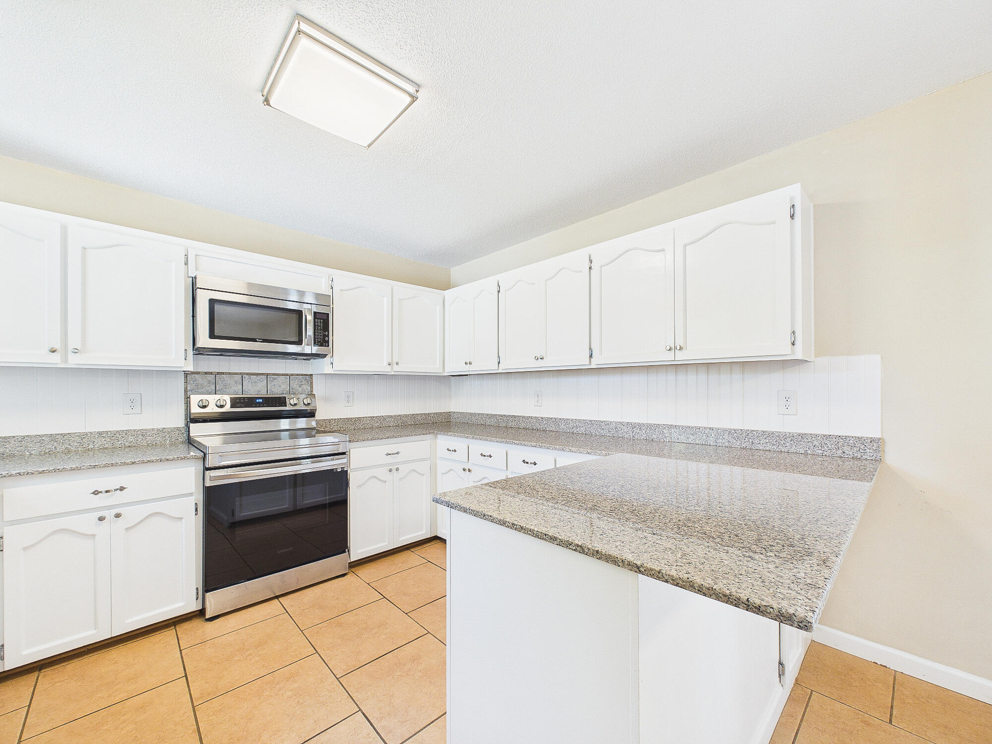 HILLTOP ACRES - Residential