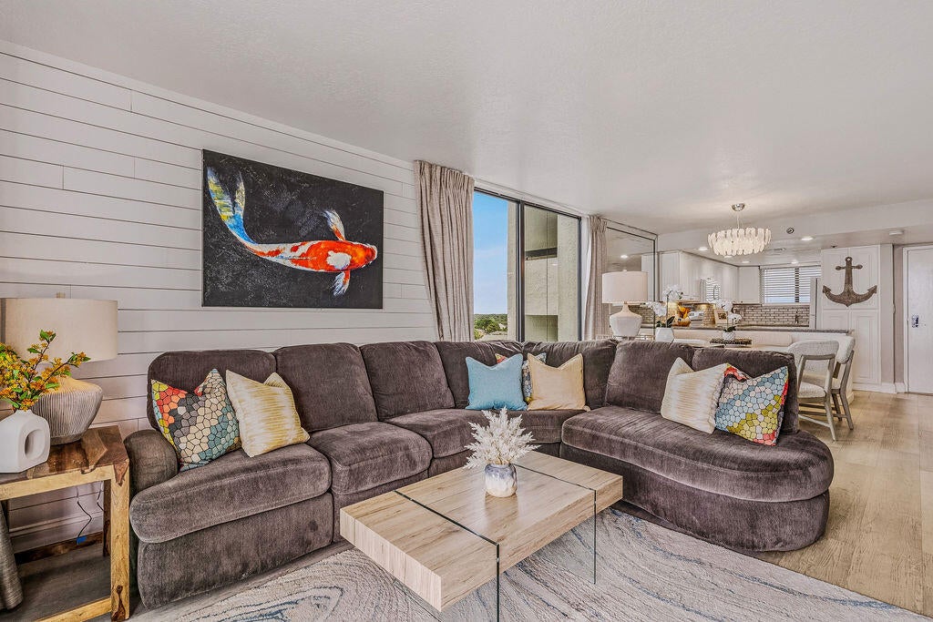 SUNDESTIN INTERNATIONAL CONDO - Residential