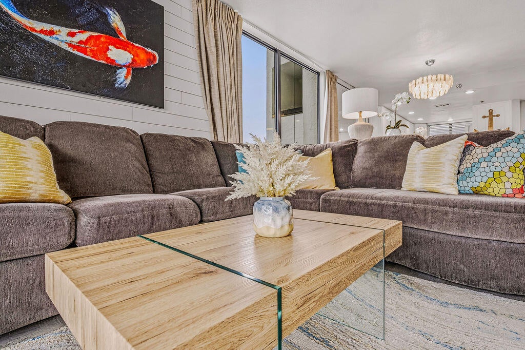 SUNDESTIN INTERNATIONAL CONDO - Residential