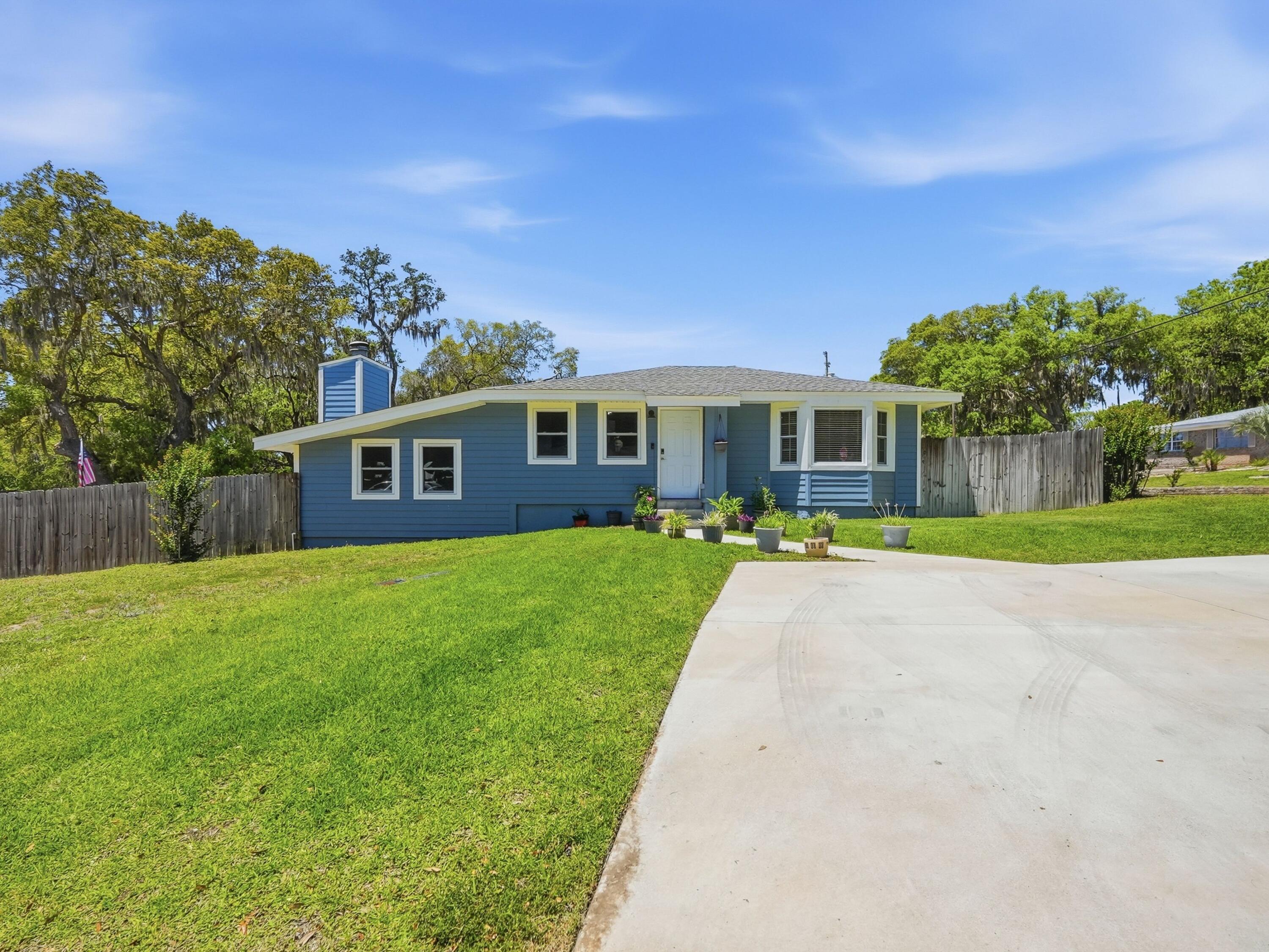 HELMS & ALLEN - Residential