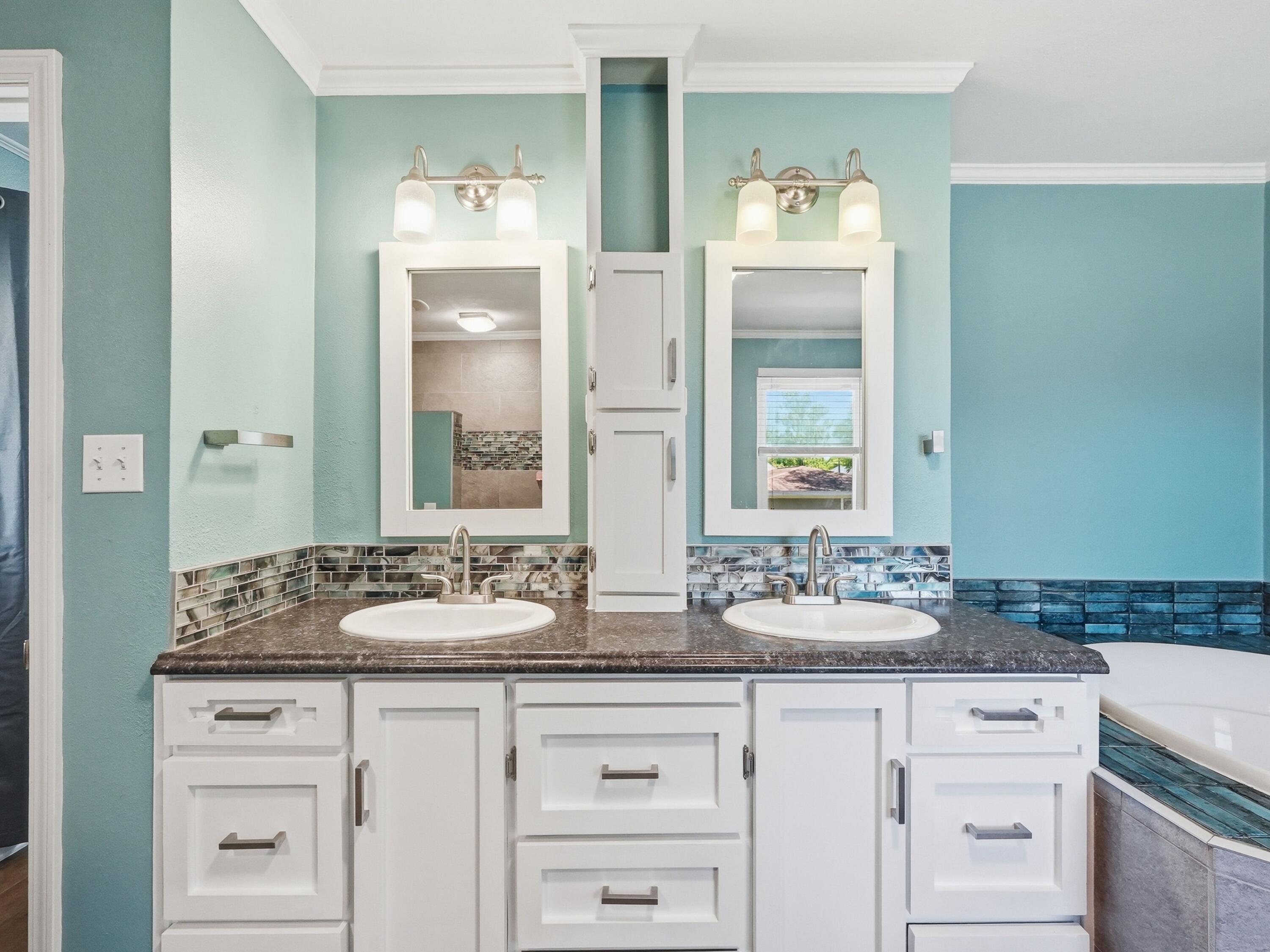 HELMS & ALLEN - Residential
