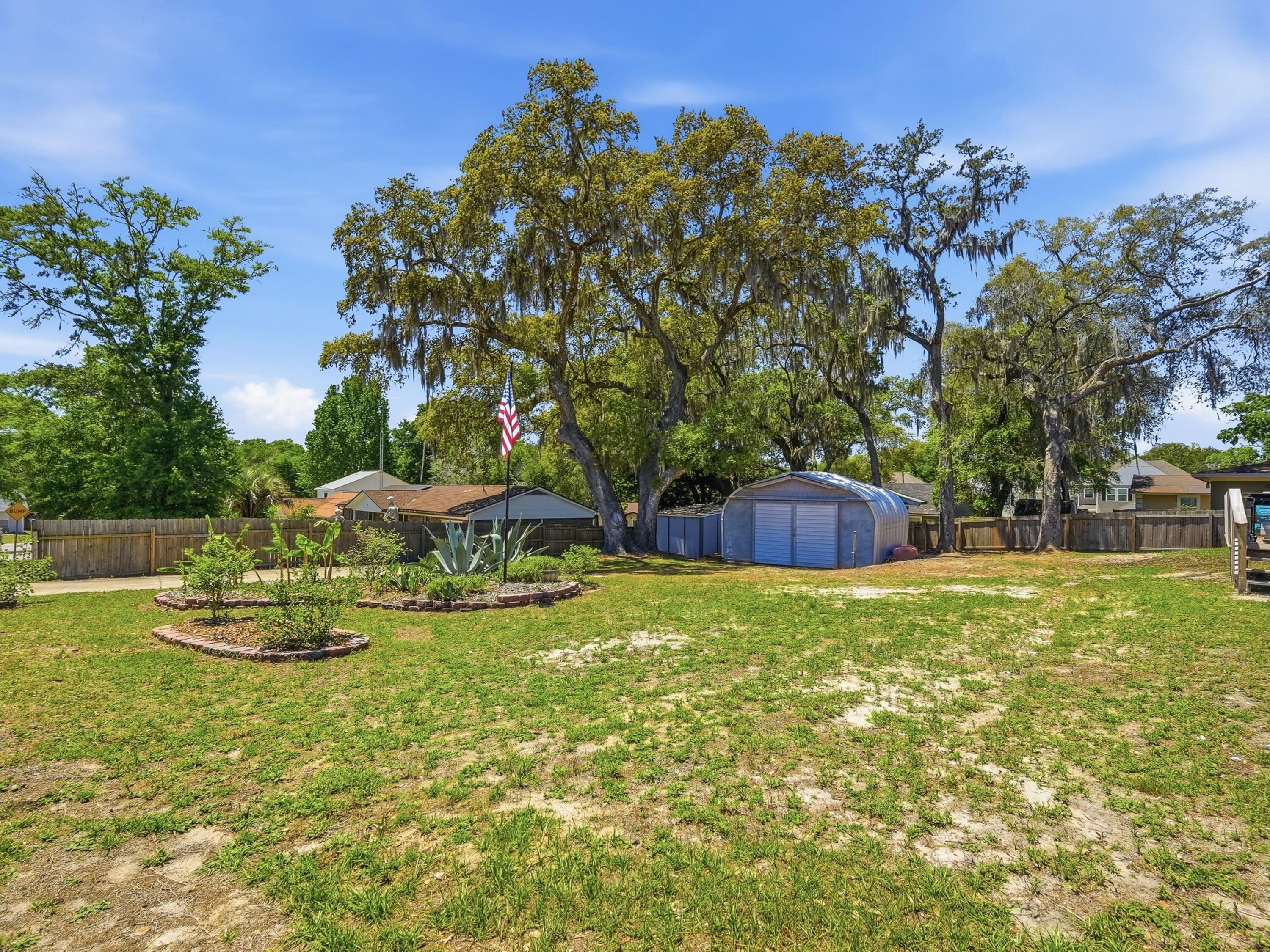 HELMS & ALLEN - Residential