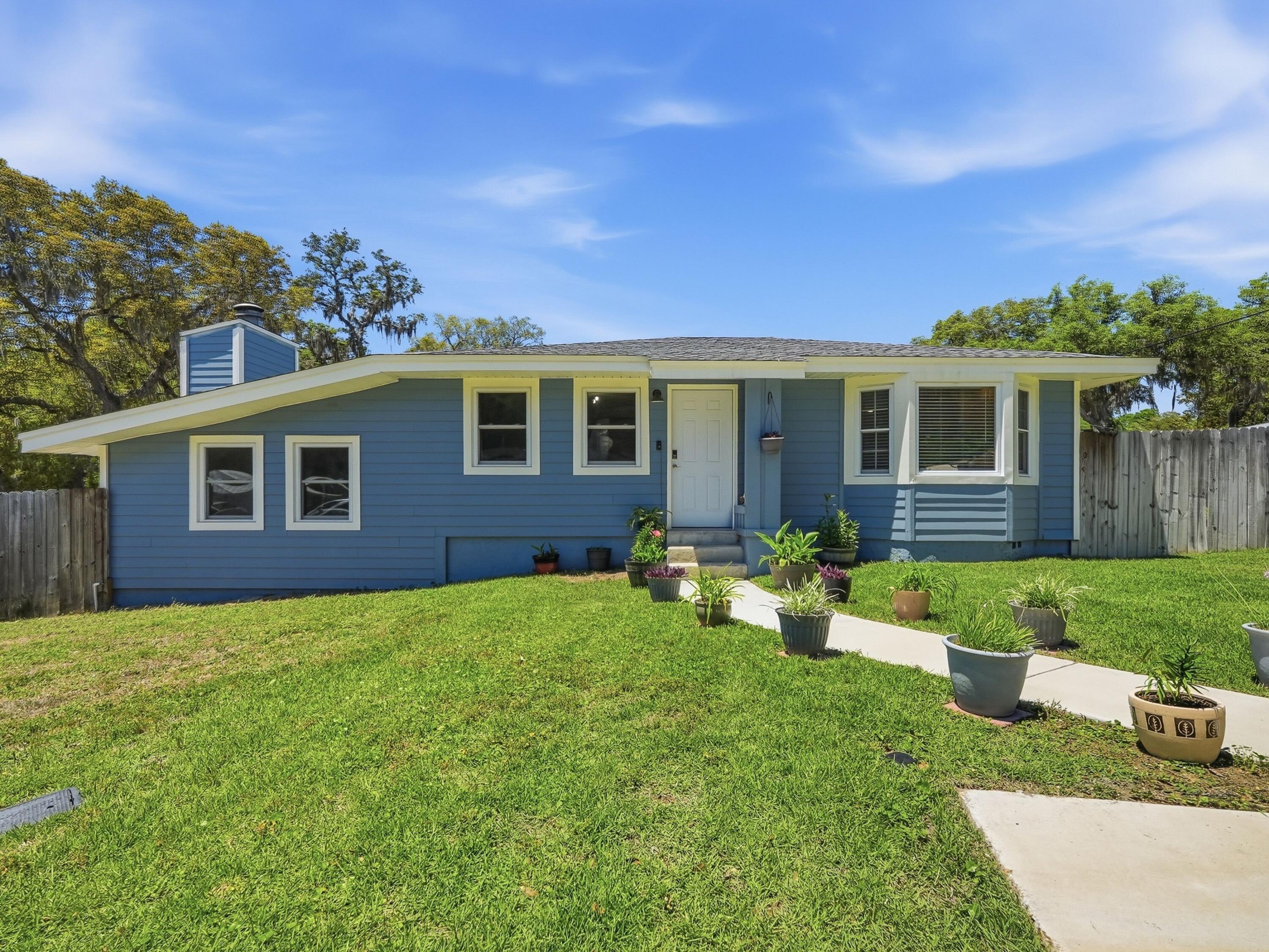 HELMS & ALLEN - Residential