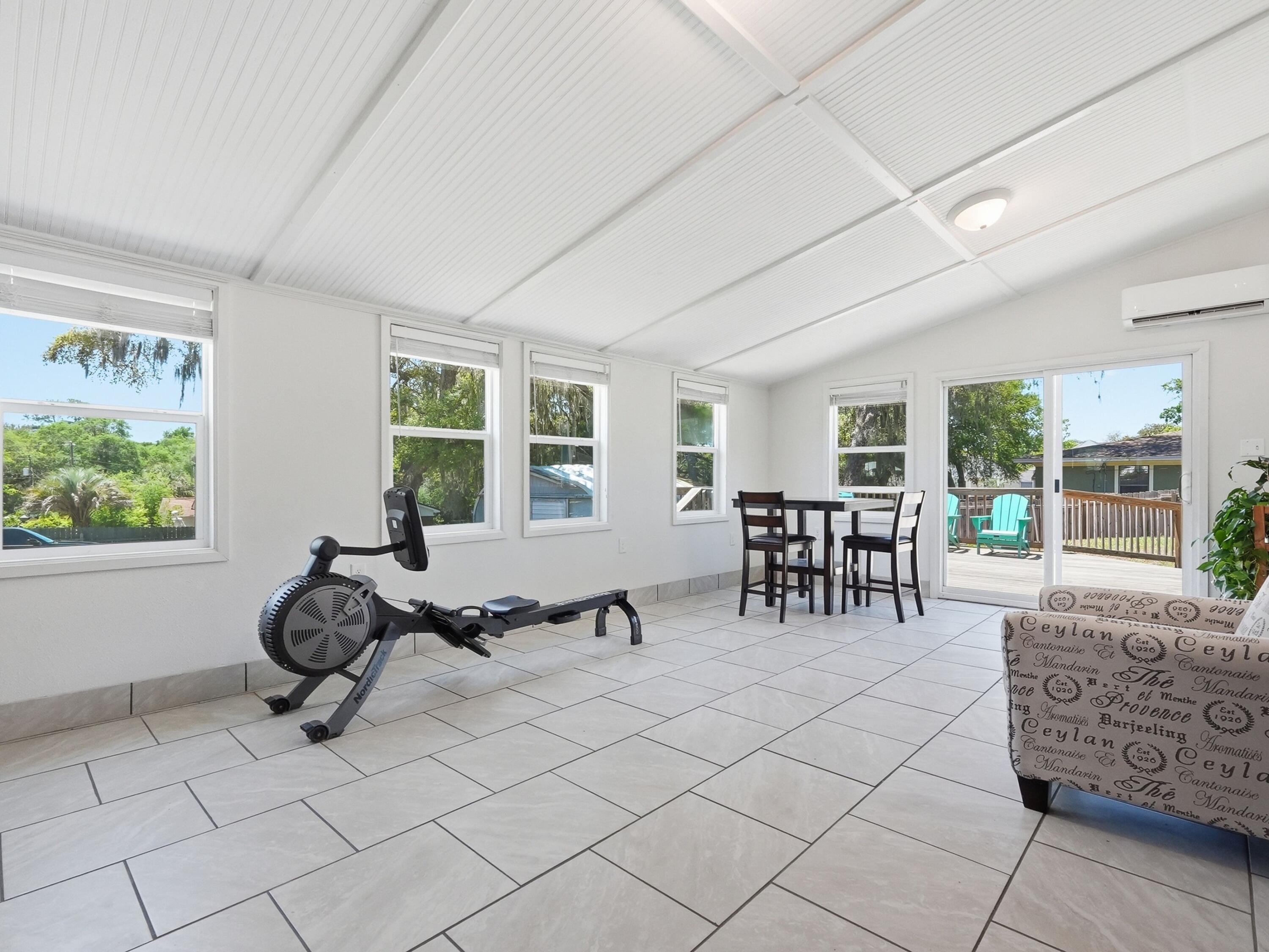 HELMS & ALLEN - Residential