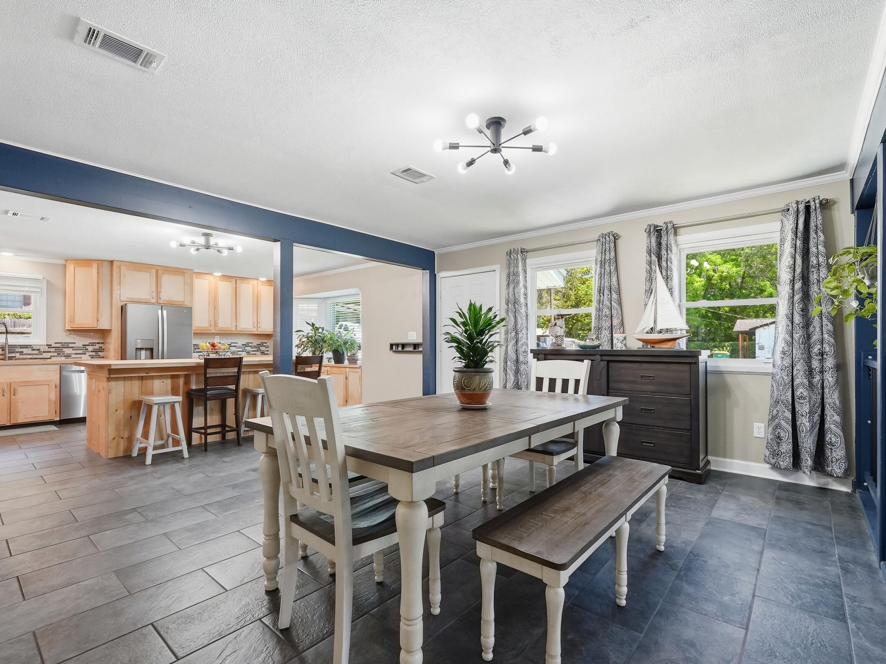 HELMS & ALLEN - Residential