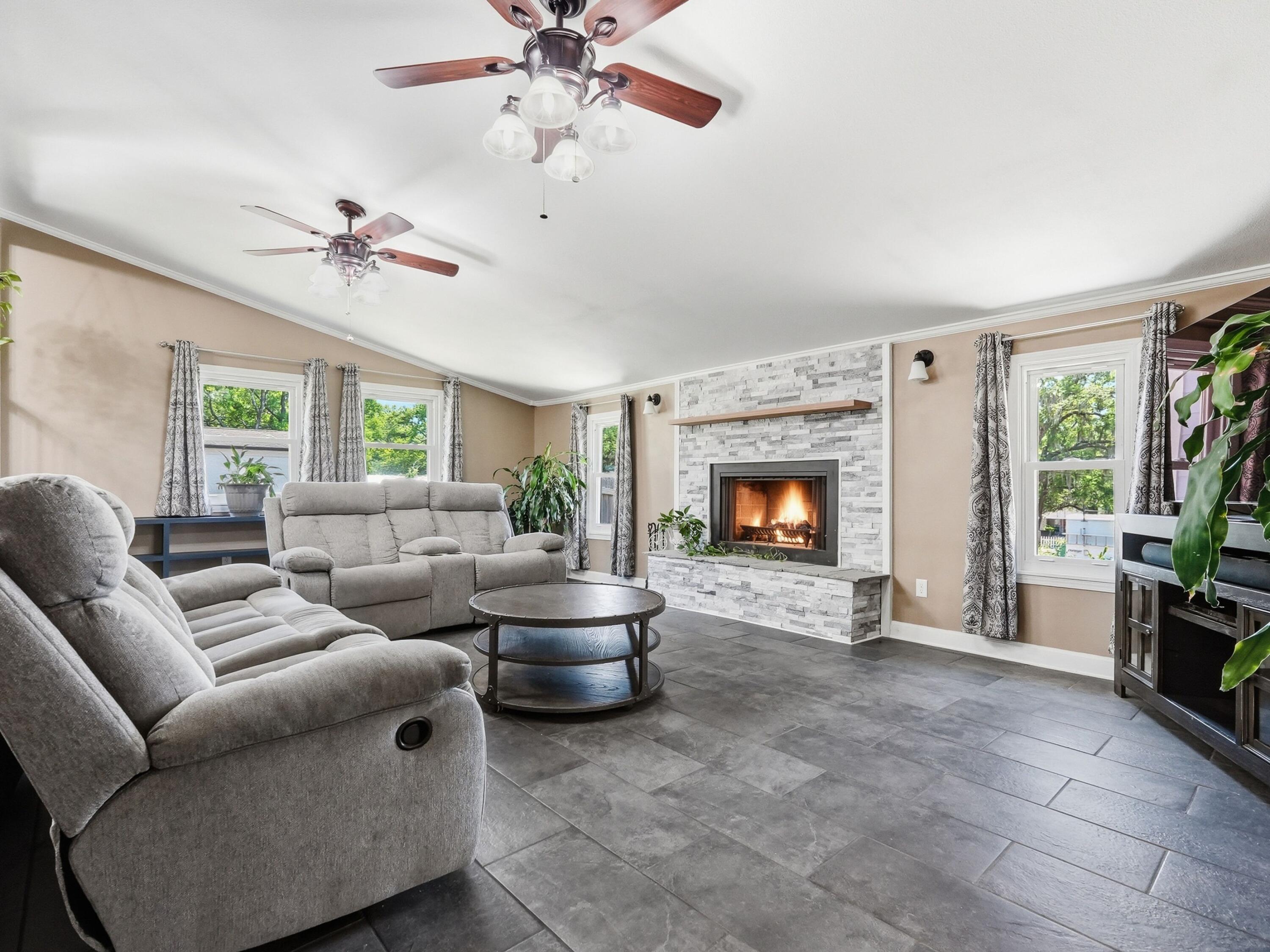 HELMS & ALLEN - Residential