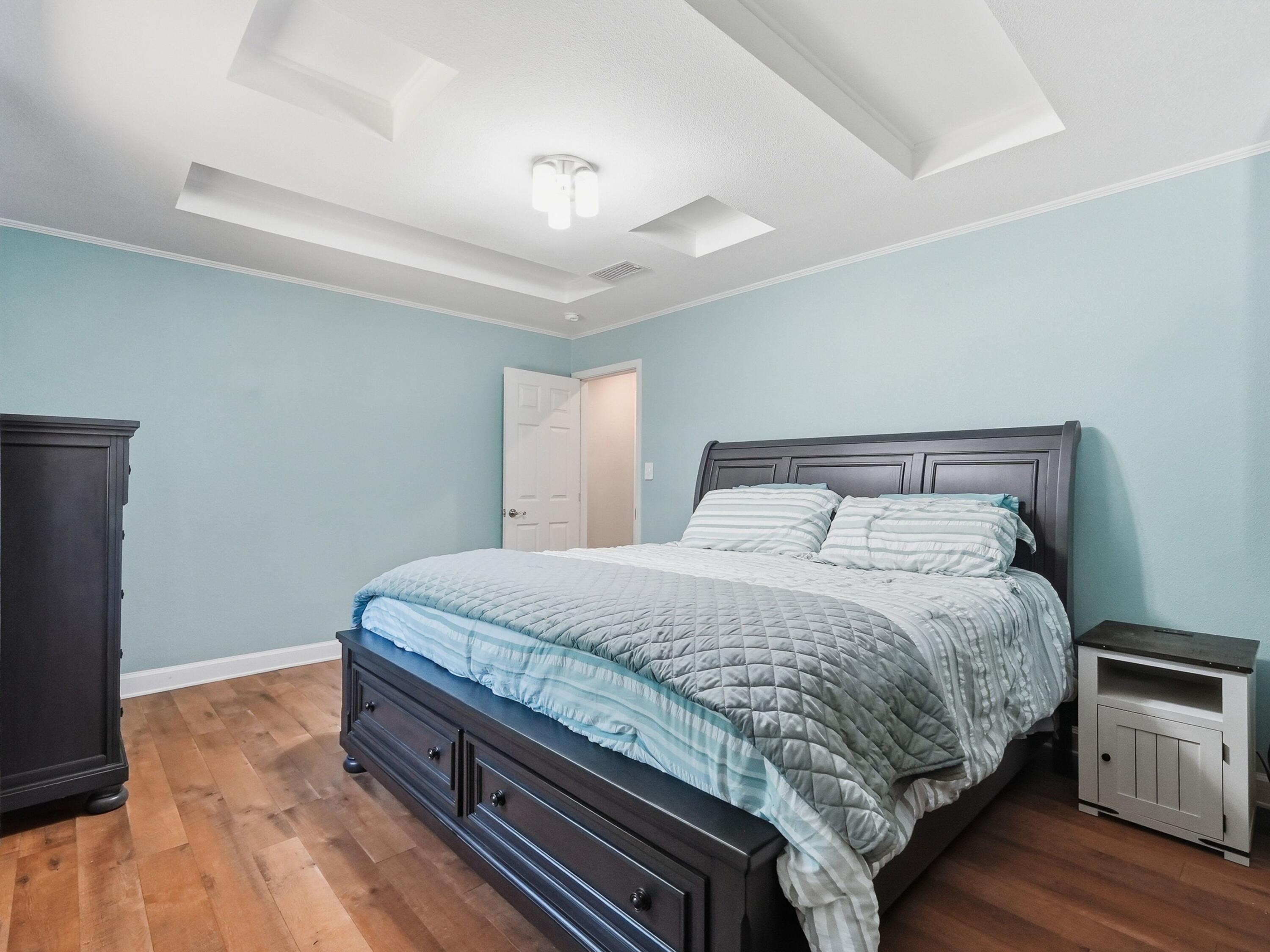HELMS & ALLEN - Residential
