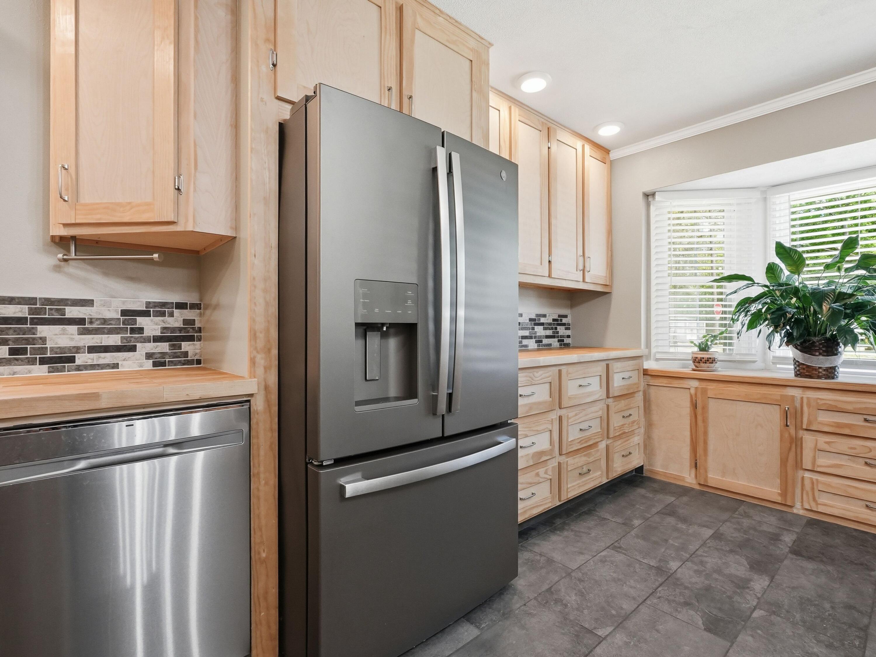 HELMS & ALLEN - Residential