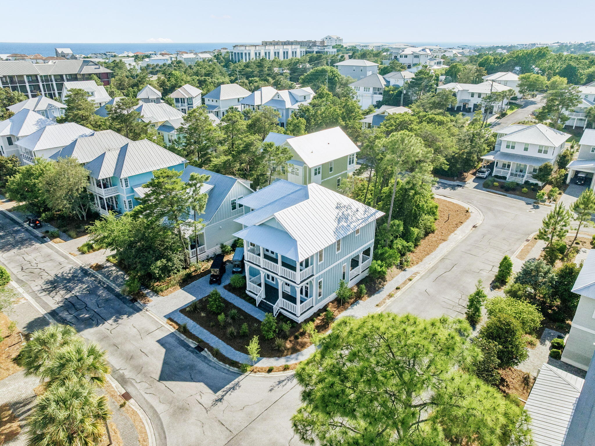 LAKESIDE AT BLUE MOUNTAIN BEACH - Residential