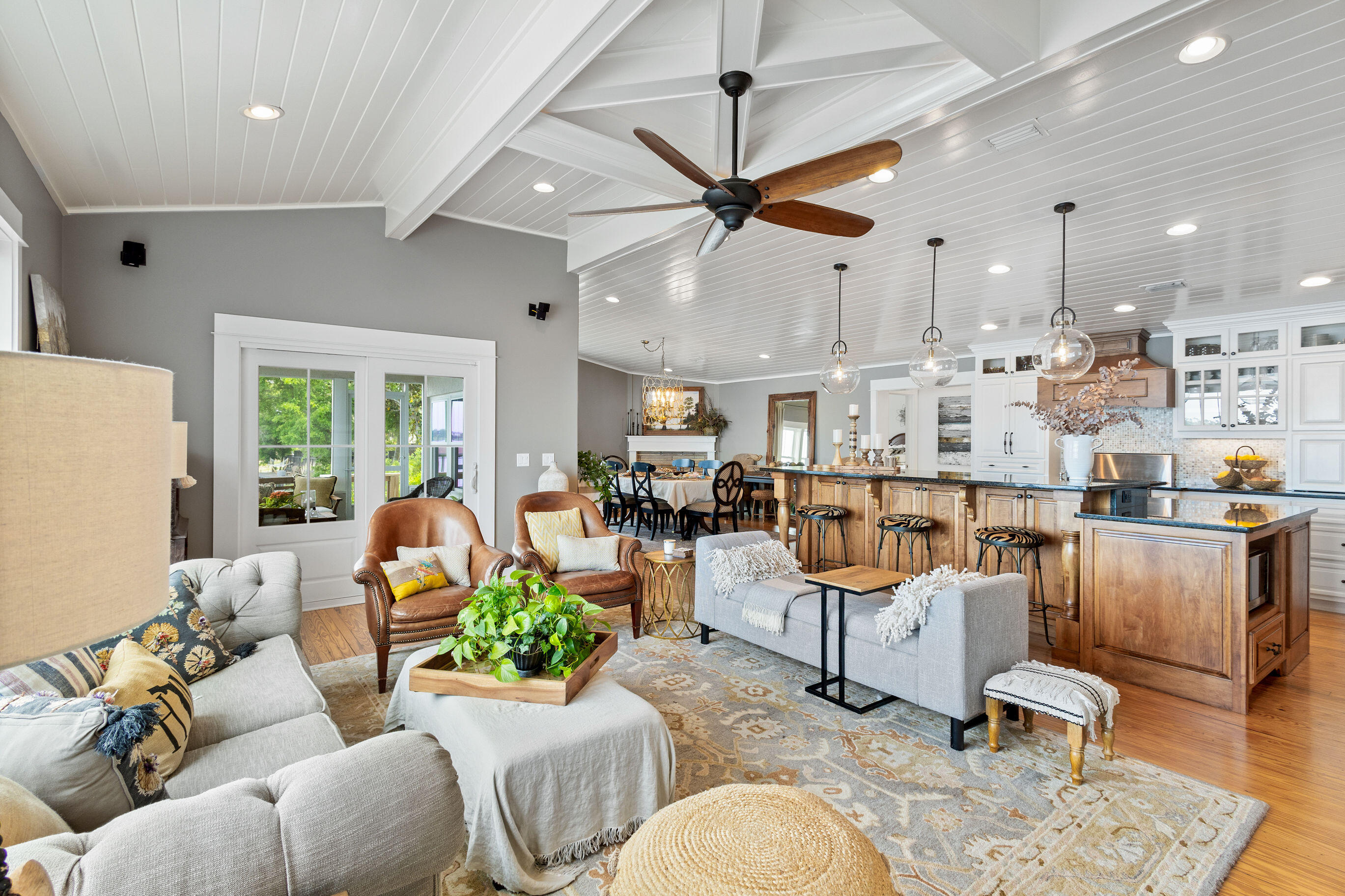 NO RECORDED SUBDIVISION - Residential