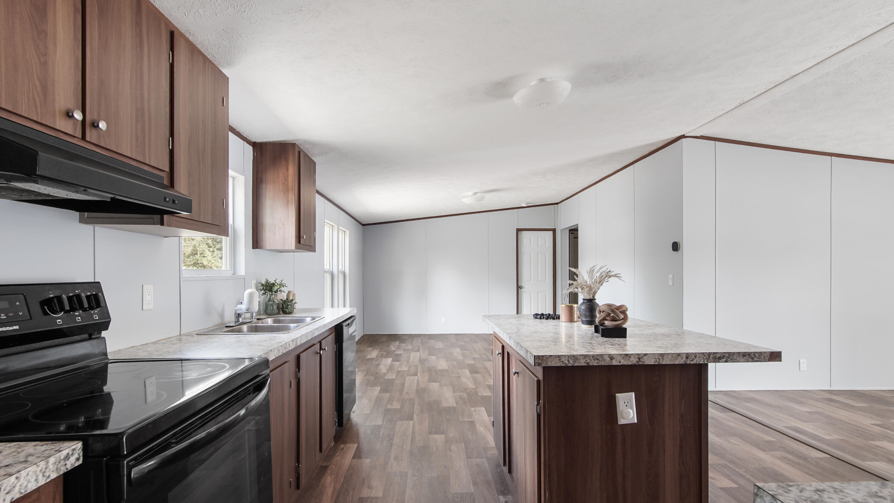 OAKWOOD HILLS UNIT 3 - Residential