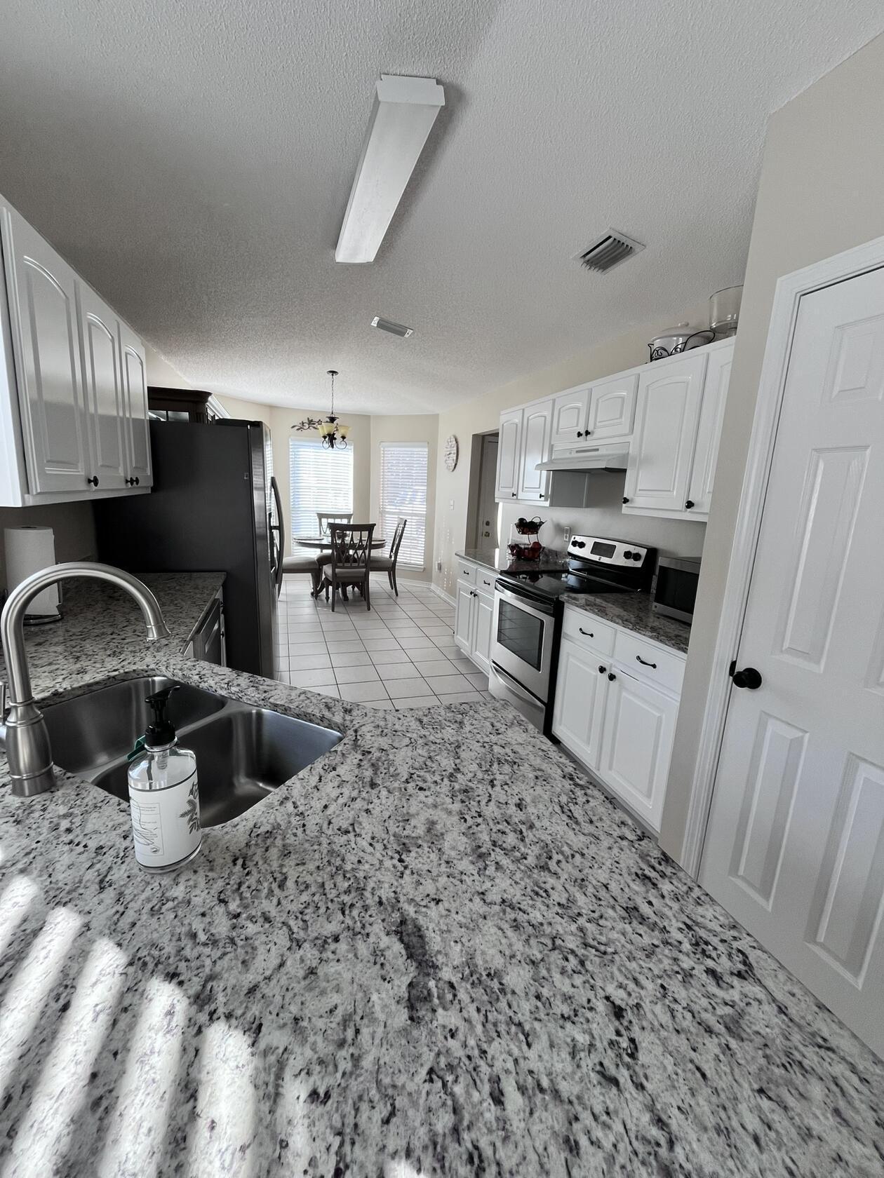 EMERALD VILLAGE S/D - Residential