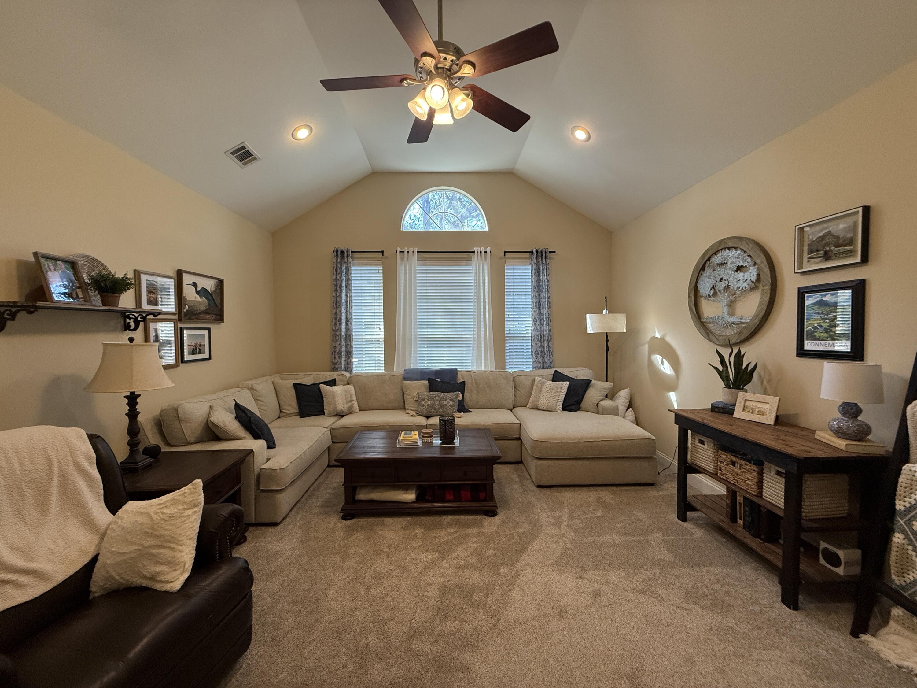 SOUTHWIND PH VI UNIT 29 - Residential Lease