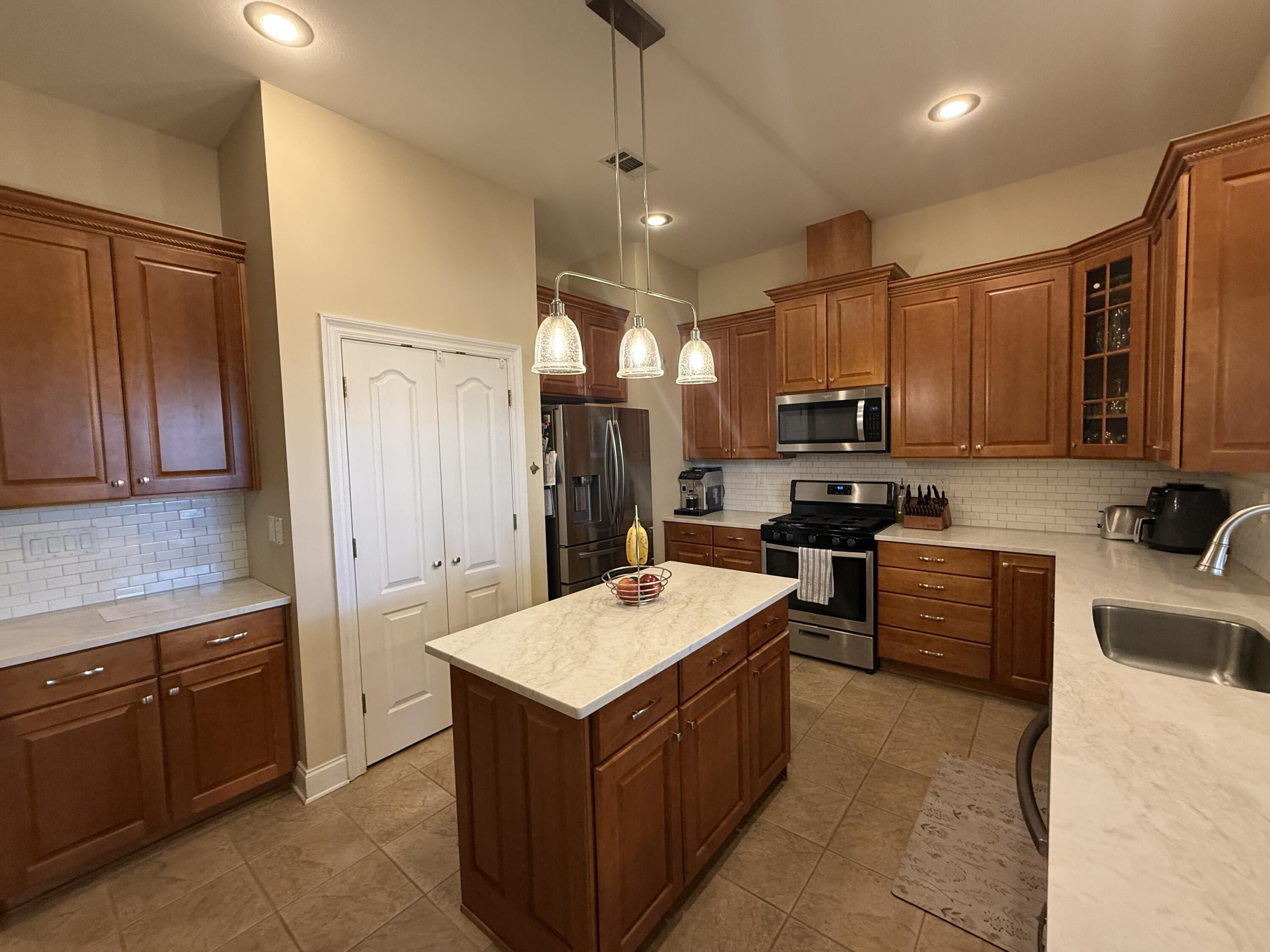 SOUTHWIND PH VI UNIT 29 - Residential Lease