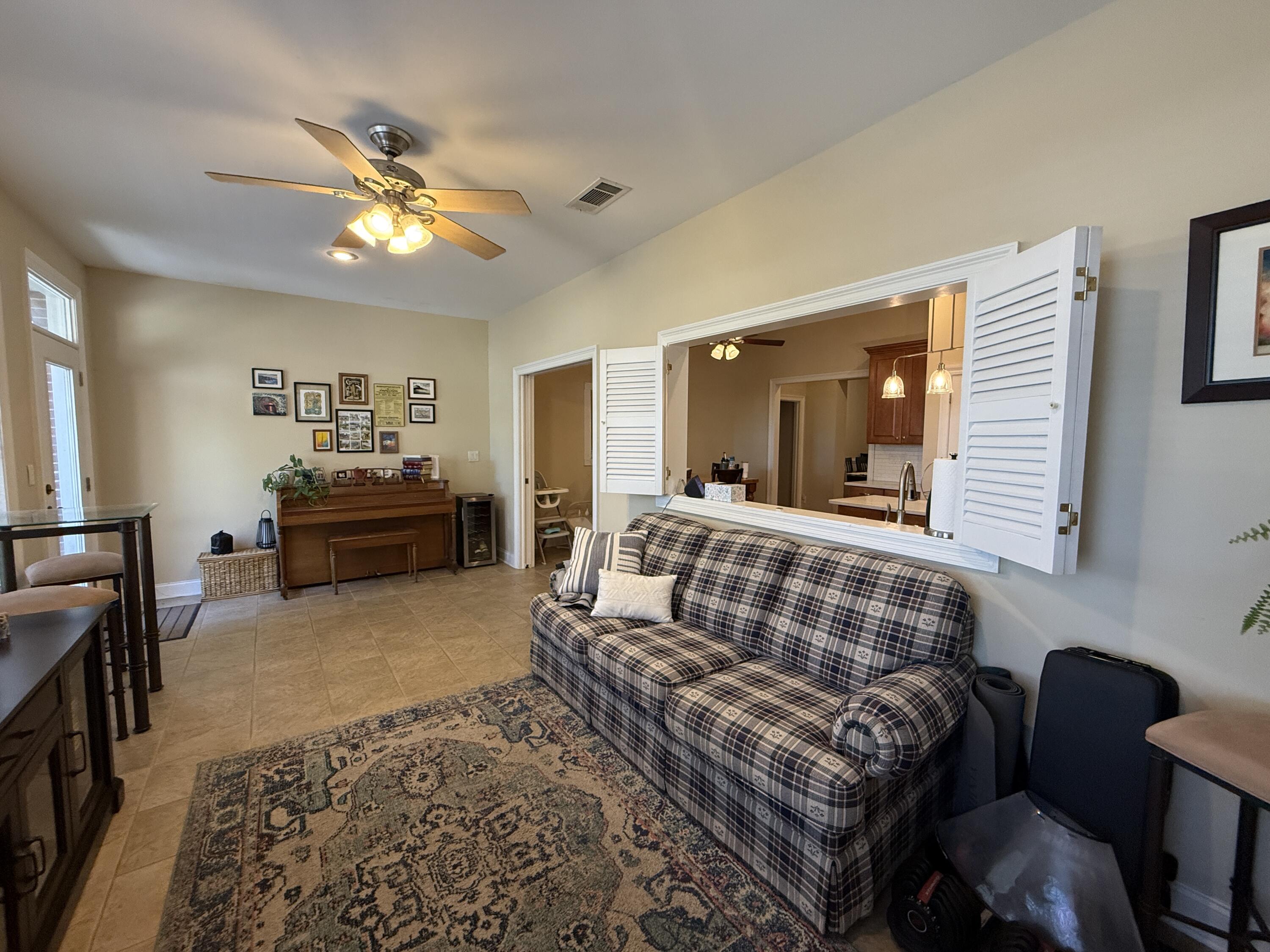 SOUTHWIND PH VI UNIT 29 - Residential Lease