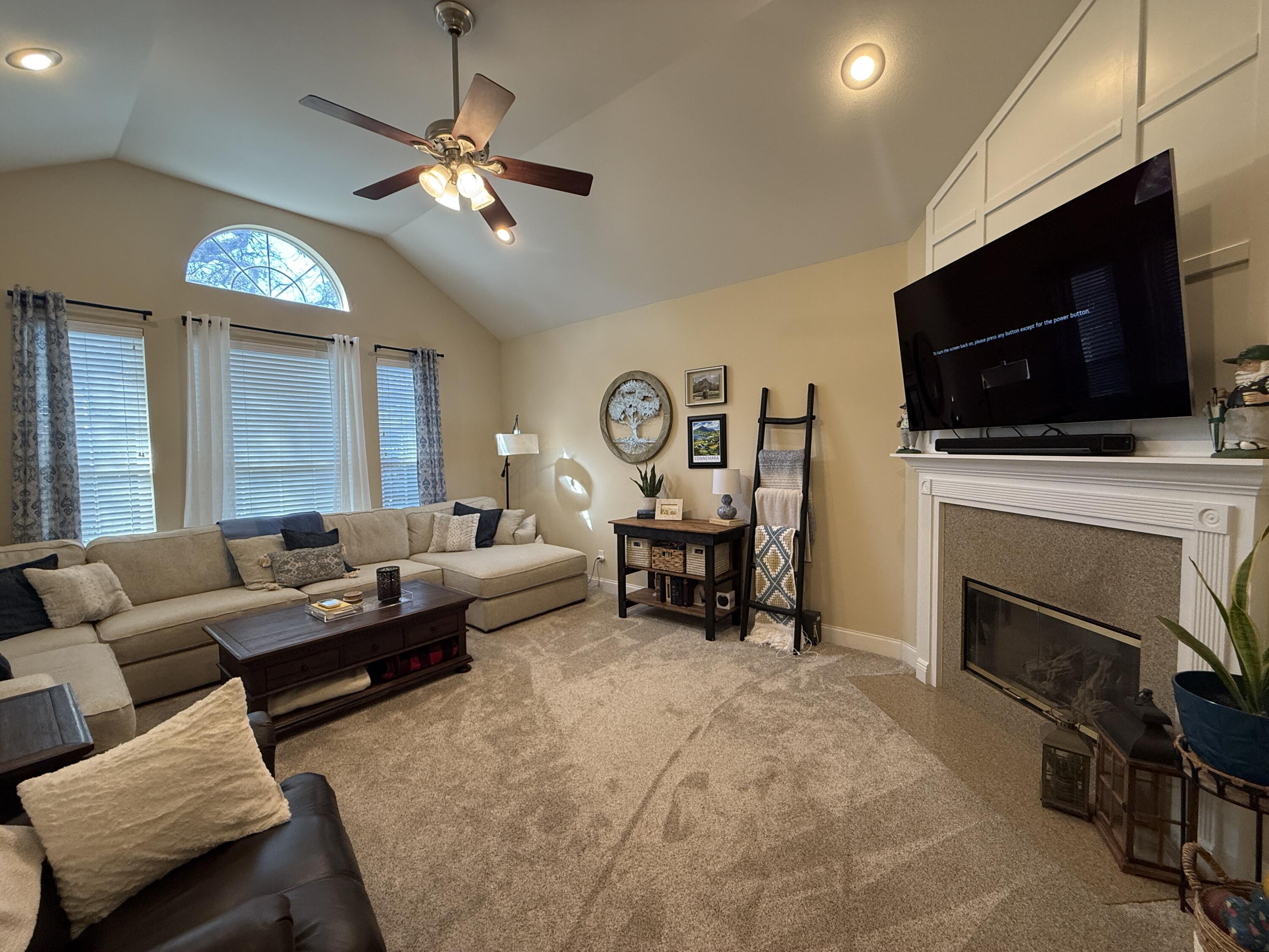 SOUTHWIND PH VI UNIT 29 - Residential Lease