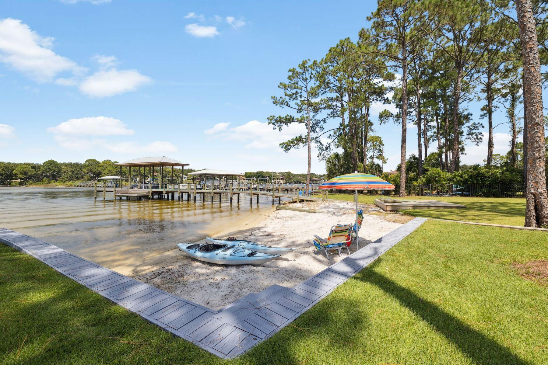 KELLYS ADDN TO DESTIN - Residential