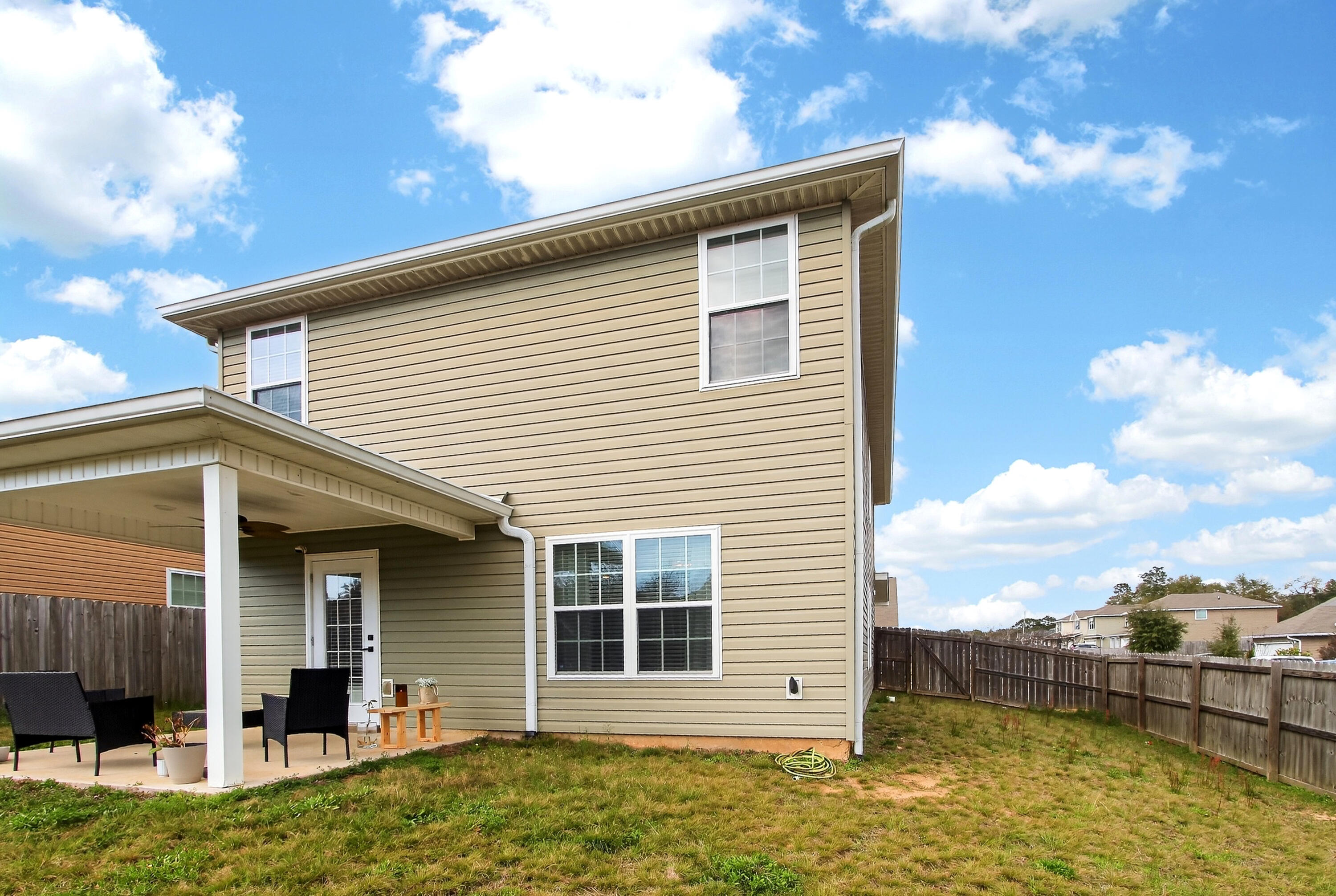 STILLWELL ESTATES - Residential Lease