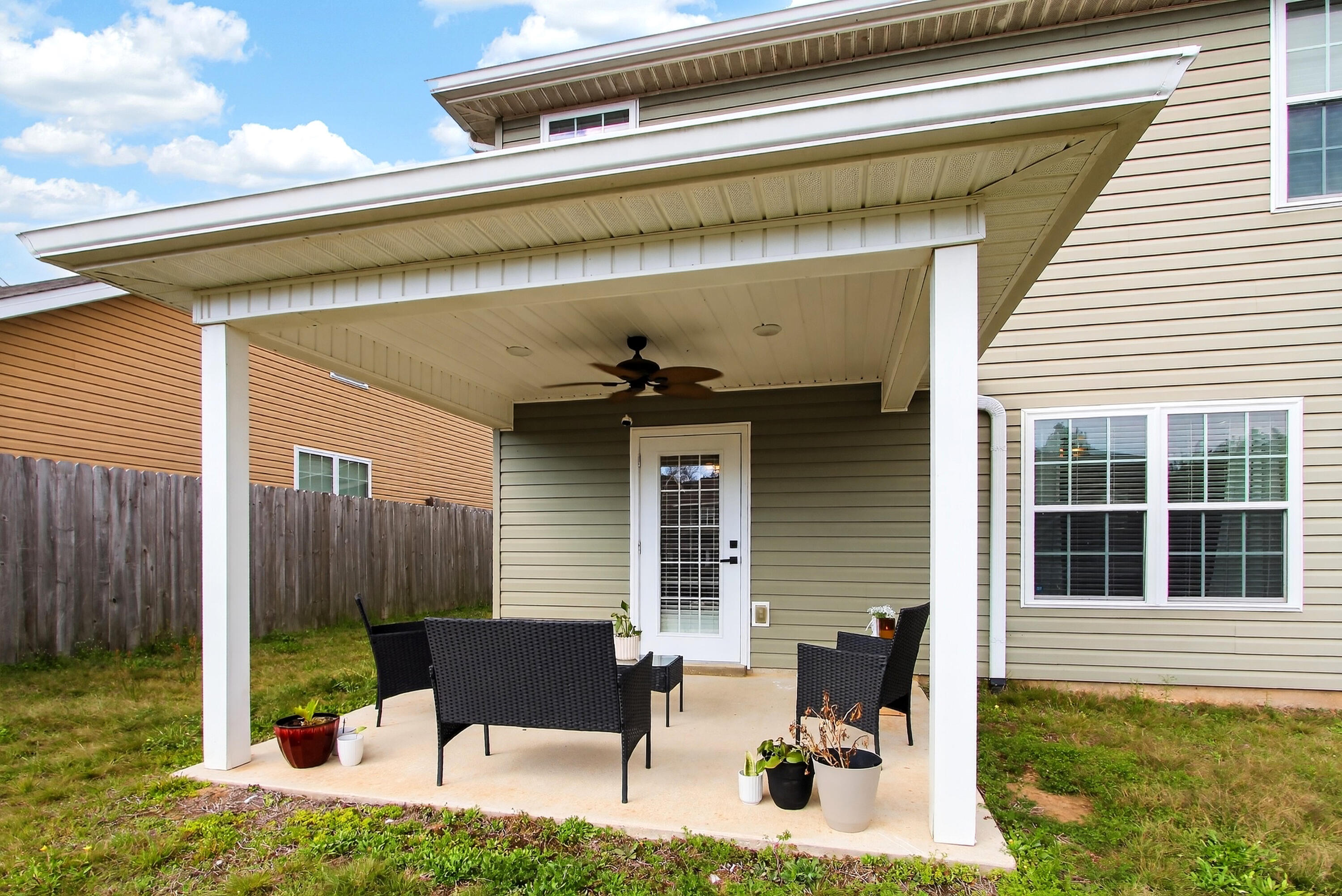 STILLWELL ESTATES - Residential Lease