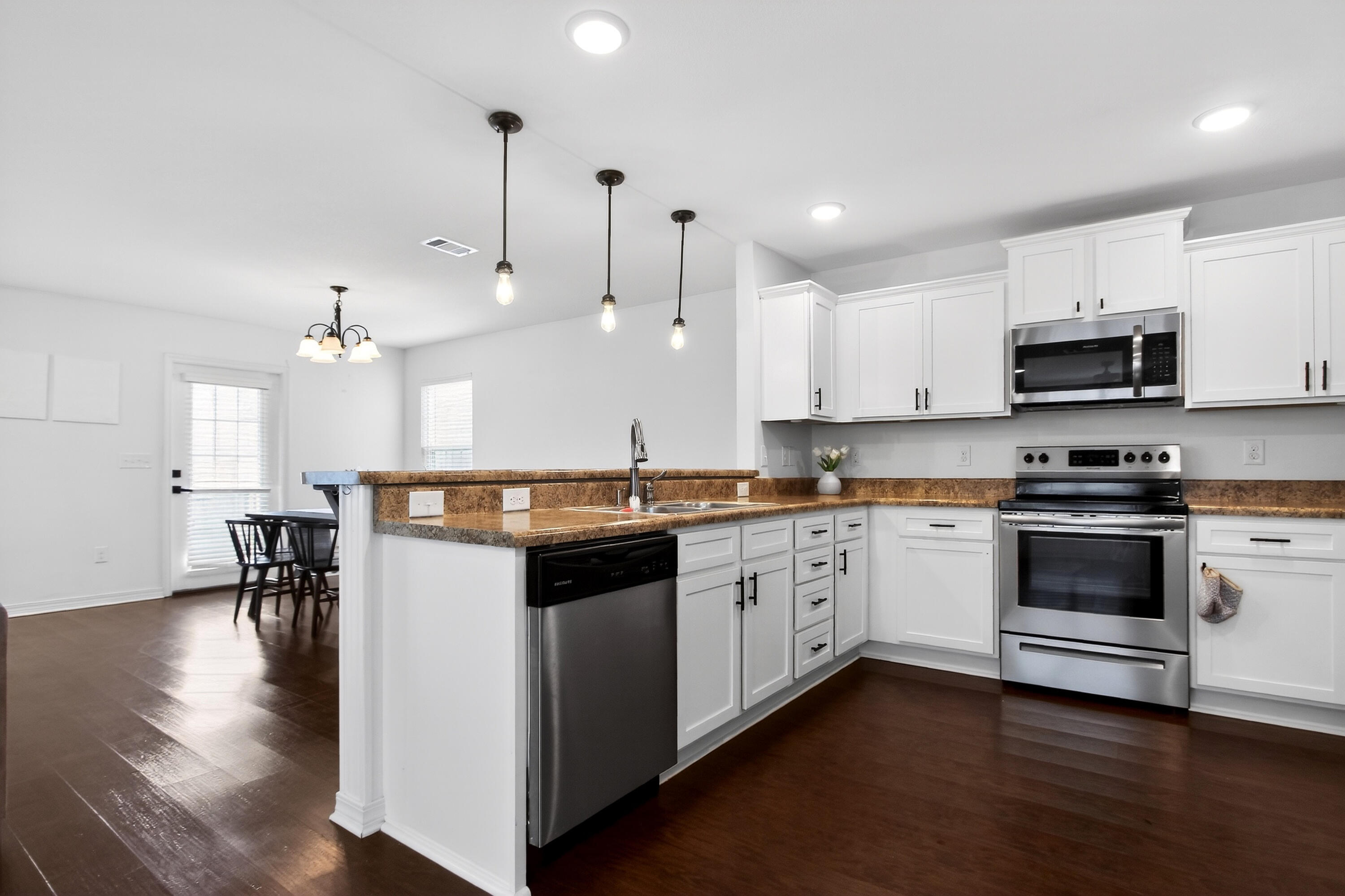 STILLWELL ESTATES - Residential Lease