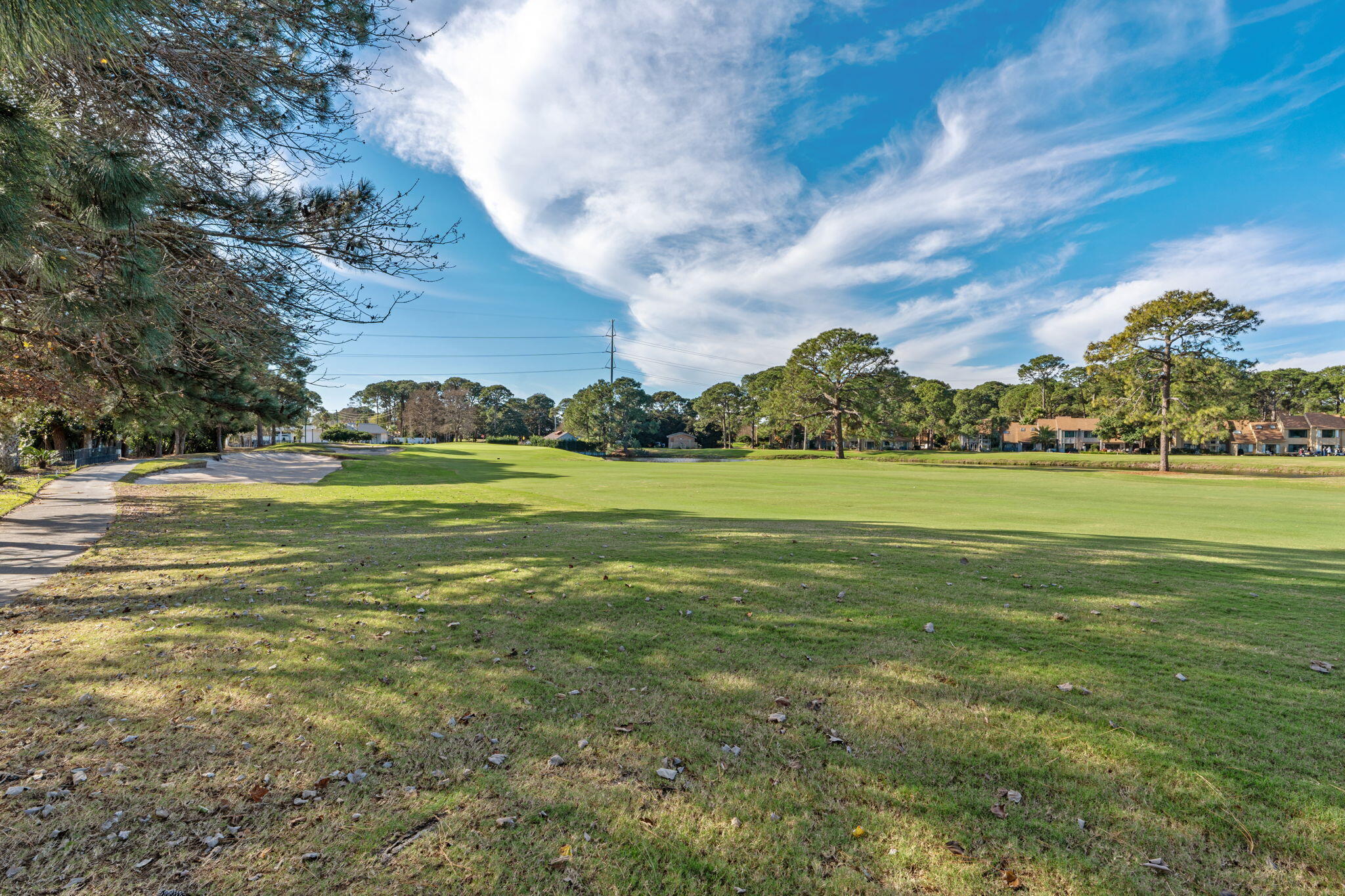 LINKSIDE VILLAGE UNIT 1 - Residential