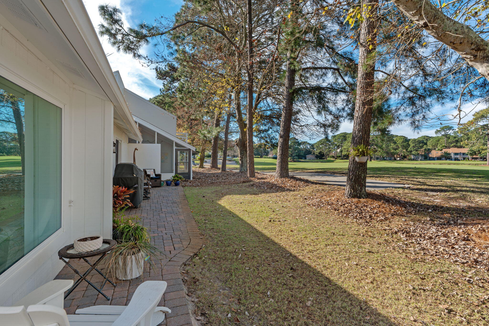 LINKSIDE VILLAGE UNIT 1 - Residential