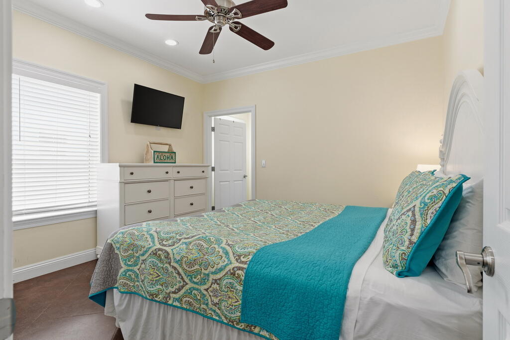 CRYSTAL BEACH - Residential