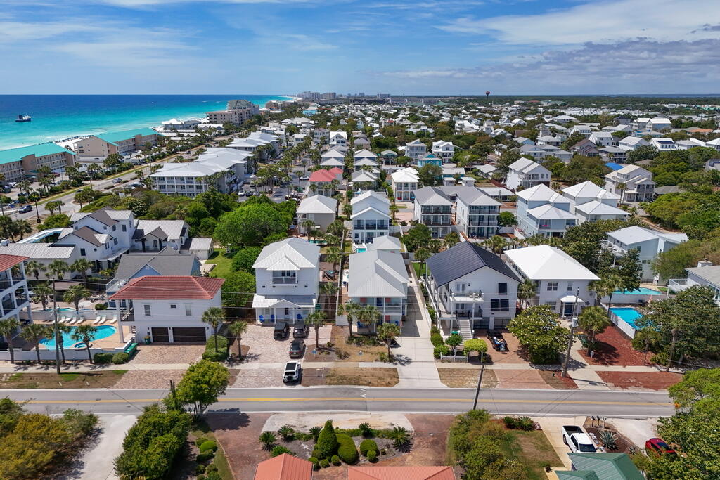 CRYSTAL BEACH - Residential