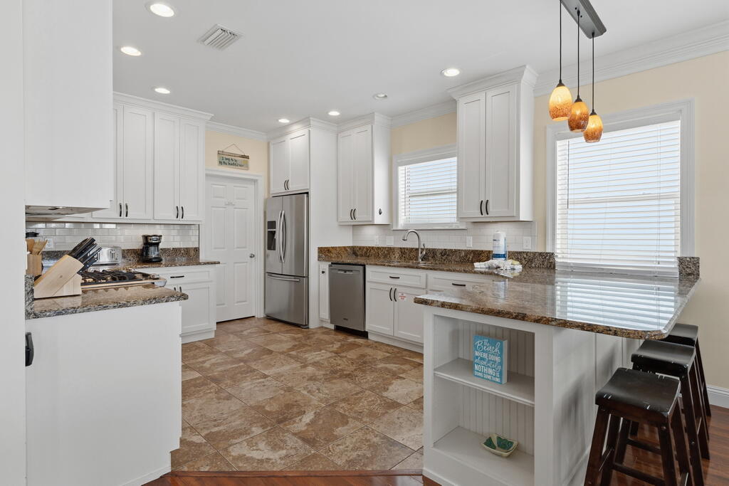 CRYSTAL BEACH - Residential