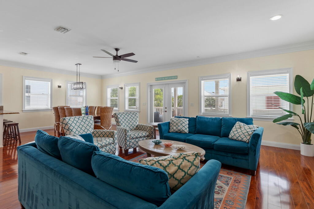 CRYSTAL BEACH - Residential