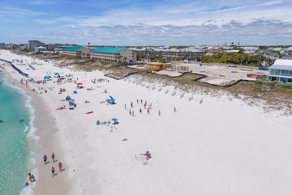 CRYSTAL BEACH - Residential