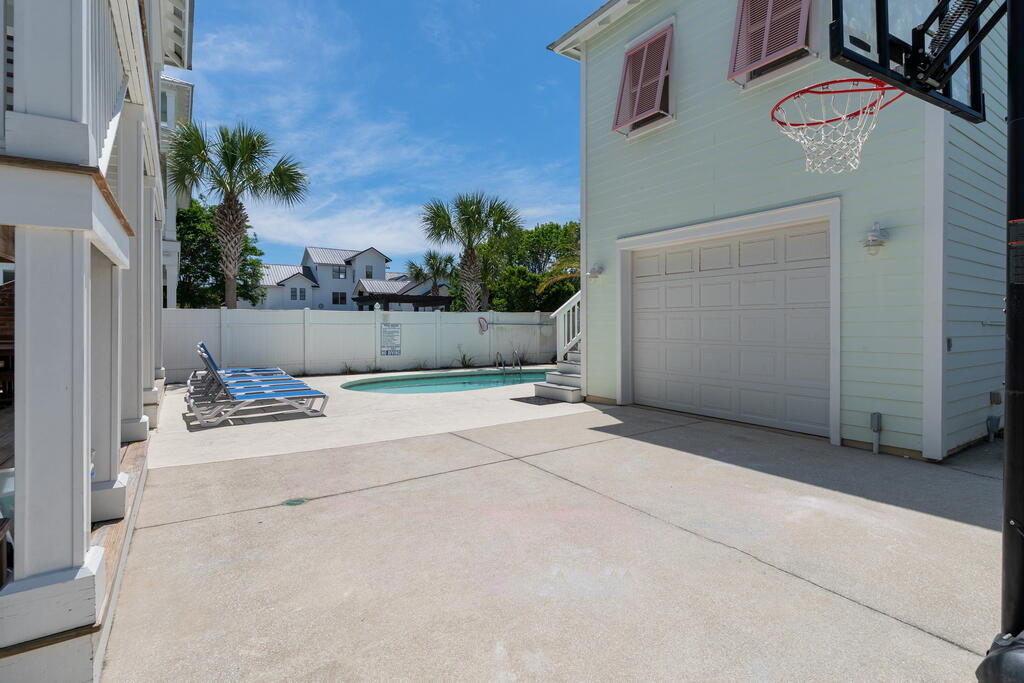 CRYSTAL BEACH - Residential