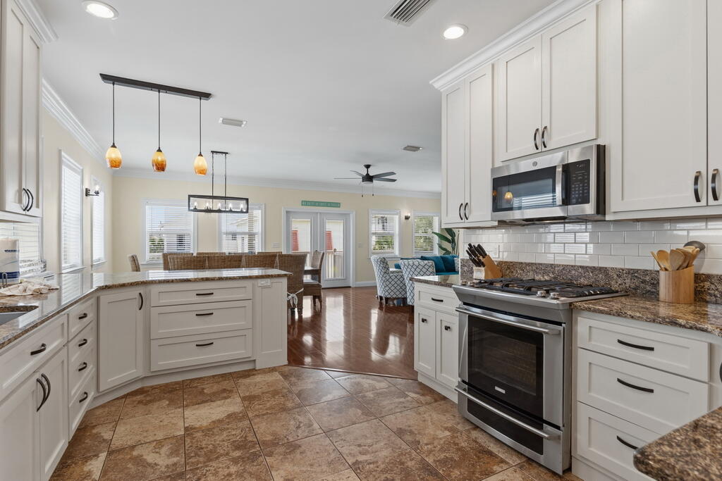 CRYSTAL BEACH - Residential