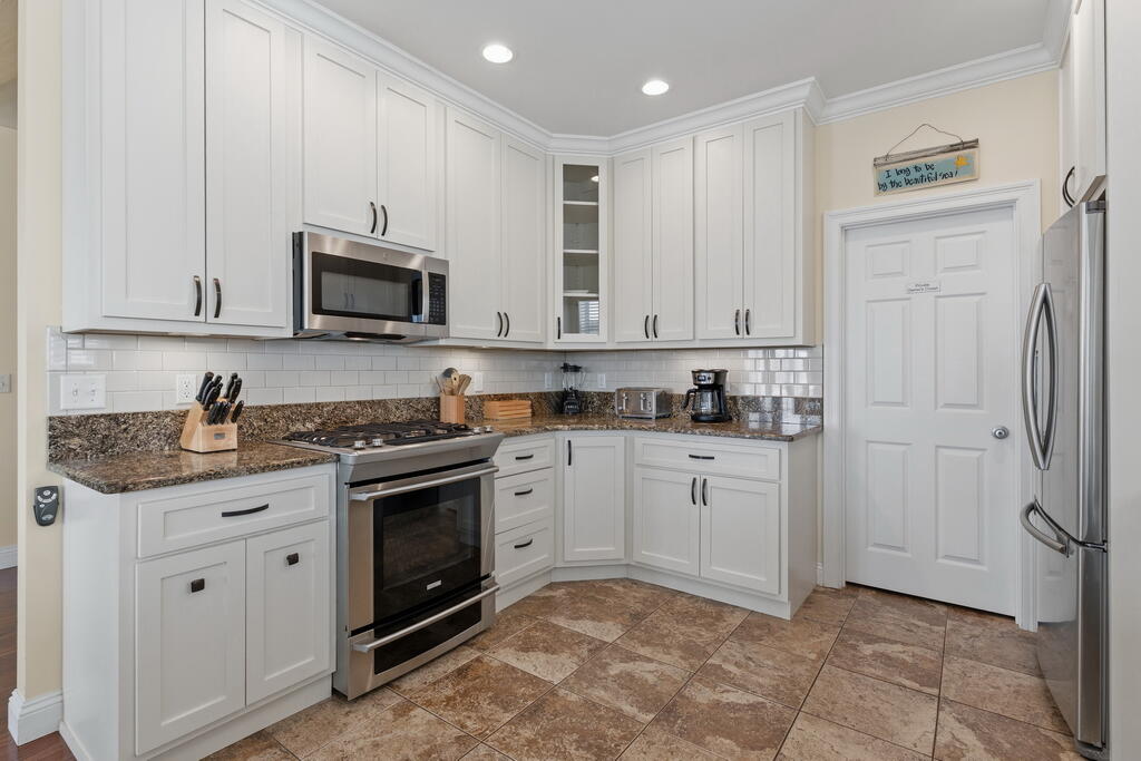 CRYSTAL BEACH - Residential