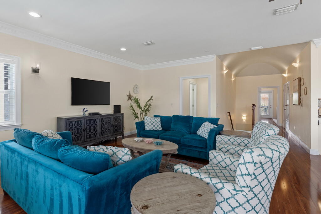 CRYSTAL BEACH - Residential