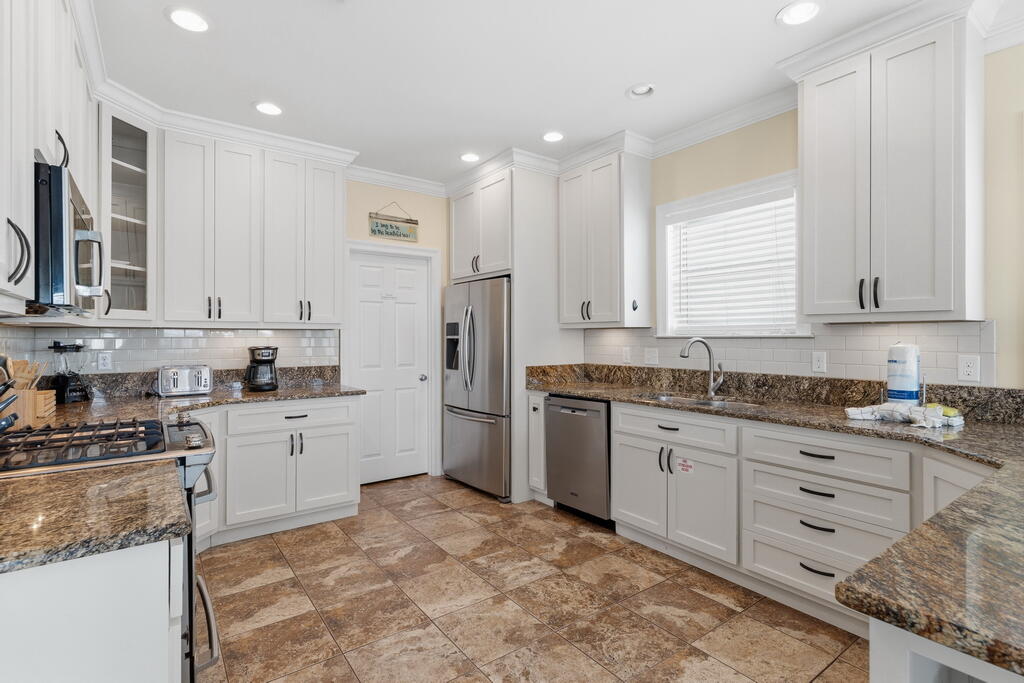 CRYSTAL BEACH - Residential