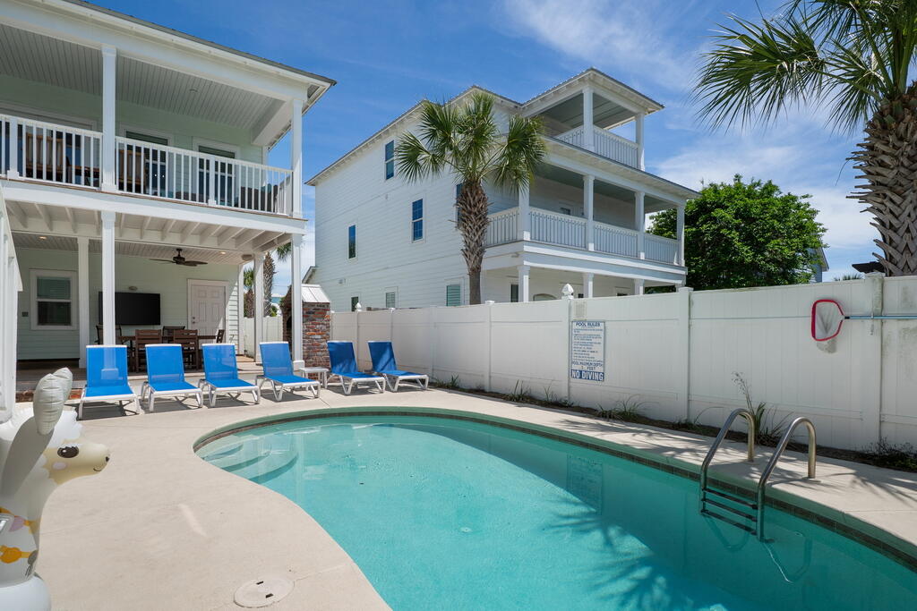 CRYSTAL BEACH - Residential