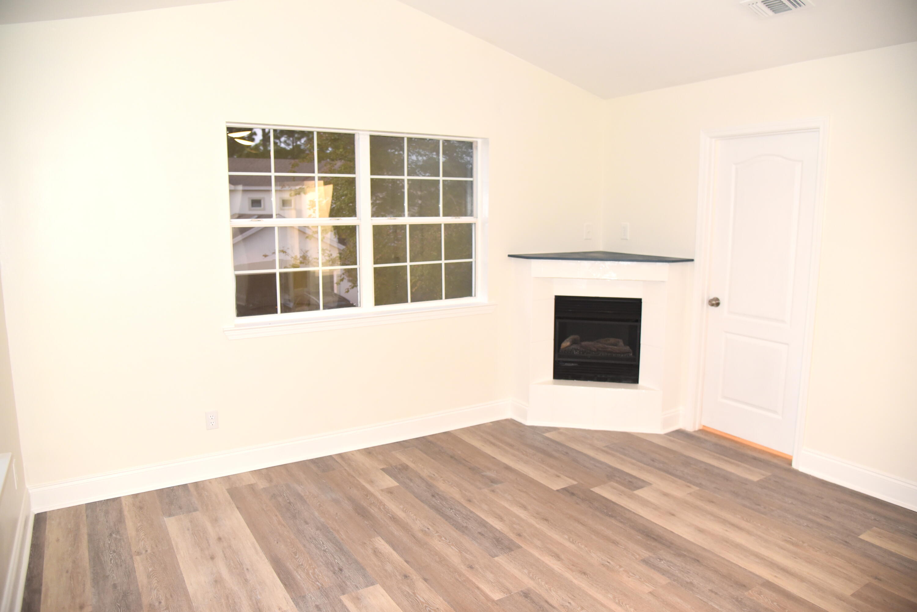 LEGION PARK LANDING - Residential