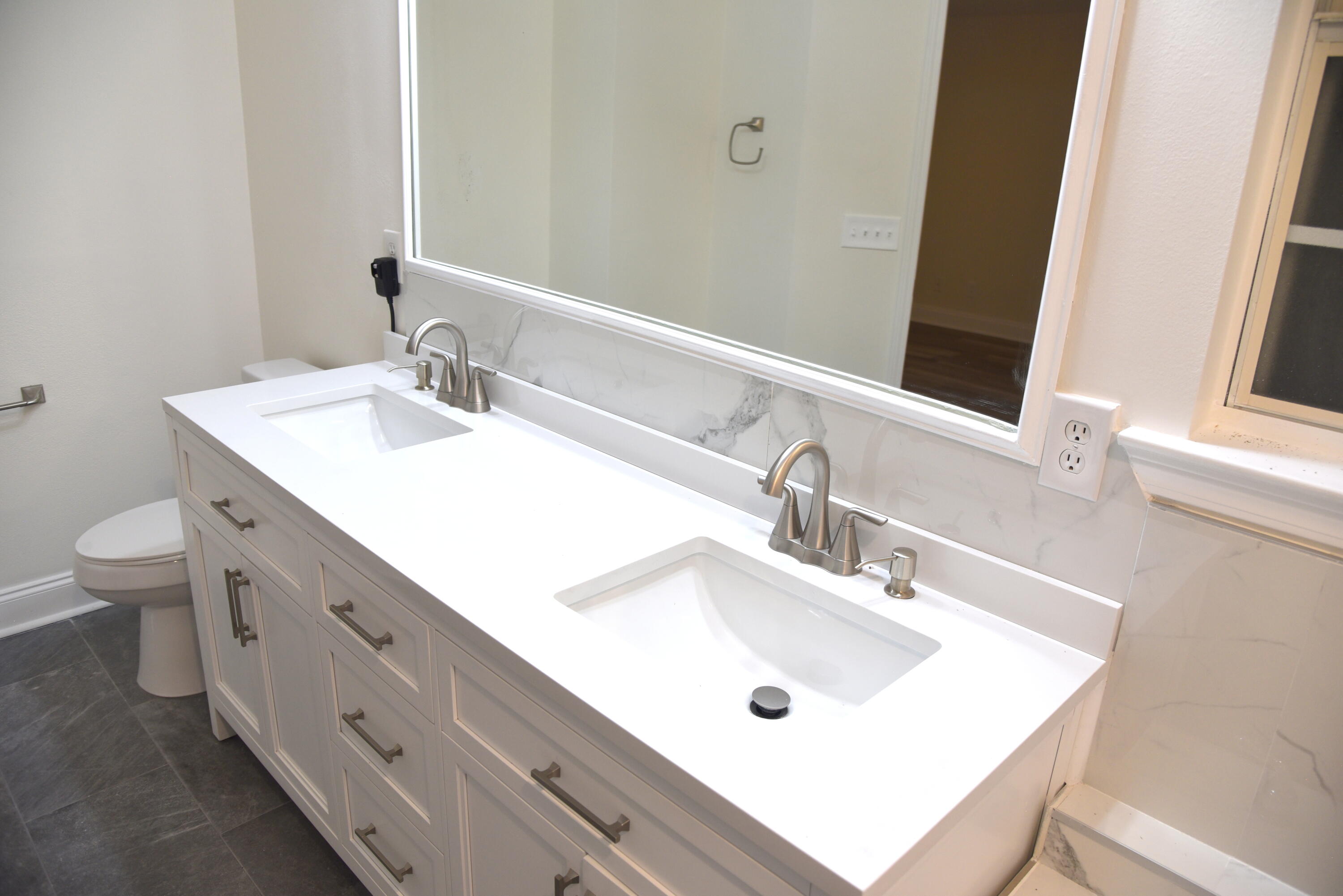 LEGION PARK LANDING - Residential