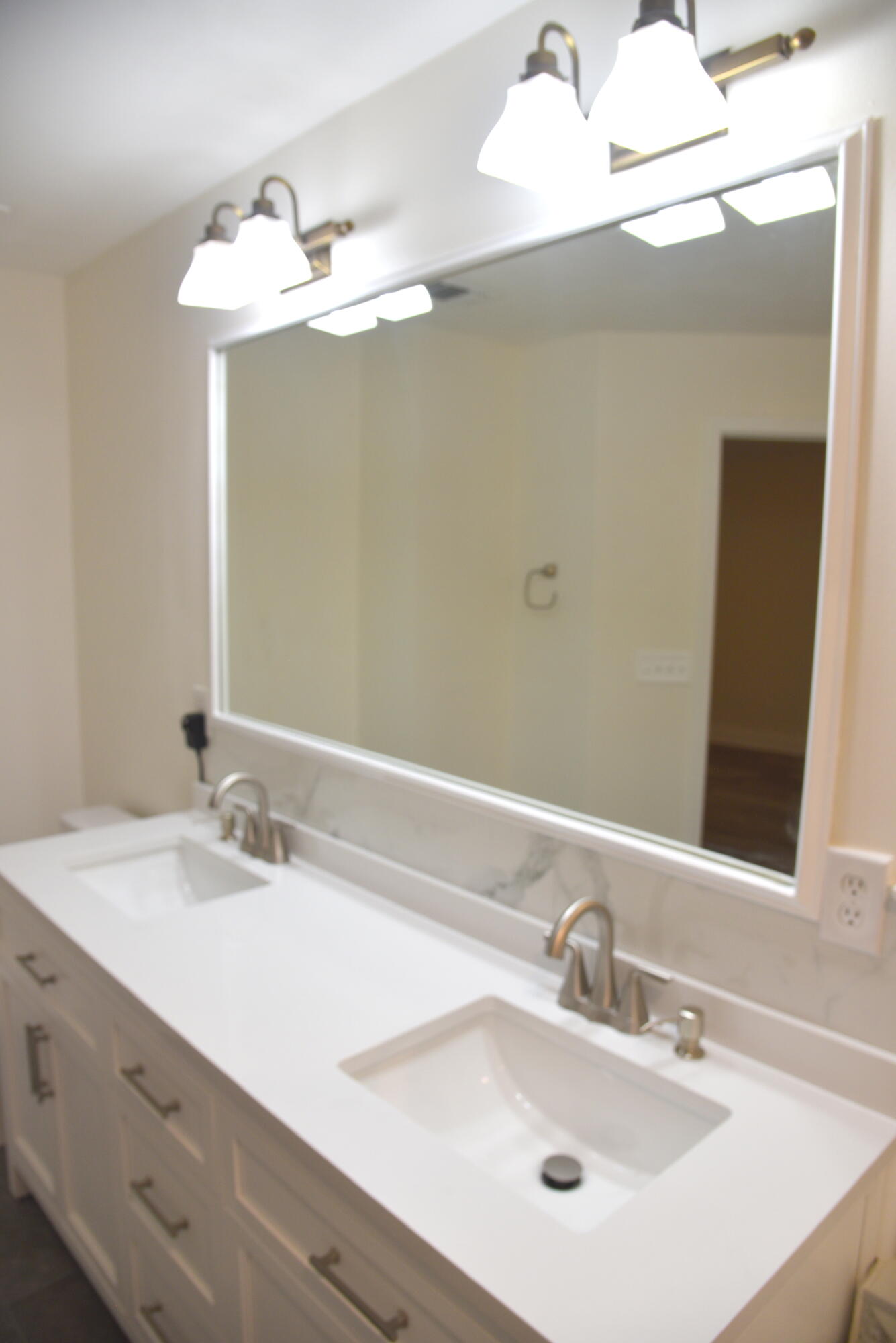 LEGION PARK LANDING - Residential