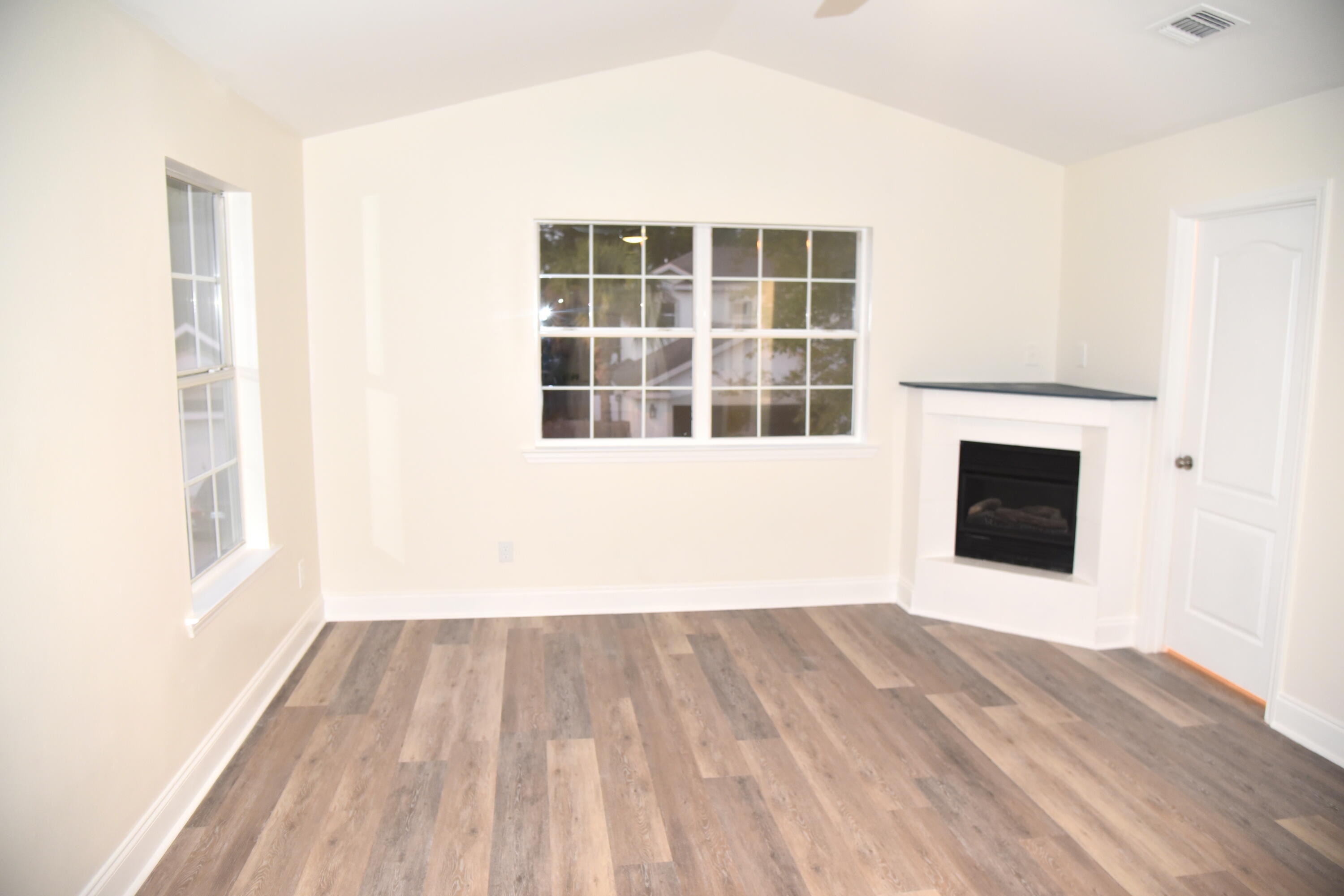 LEGION PARK LANDING - Residential