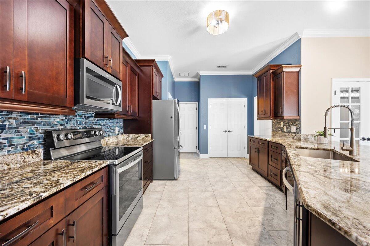 HARVELLS CROSSING - Residential