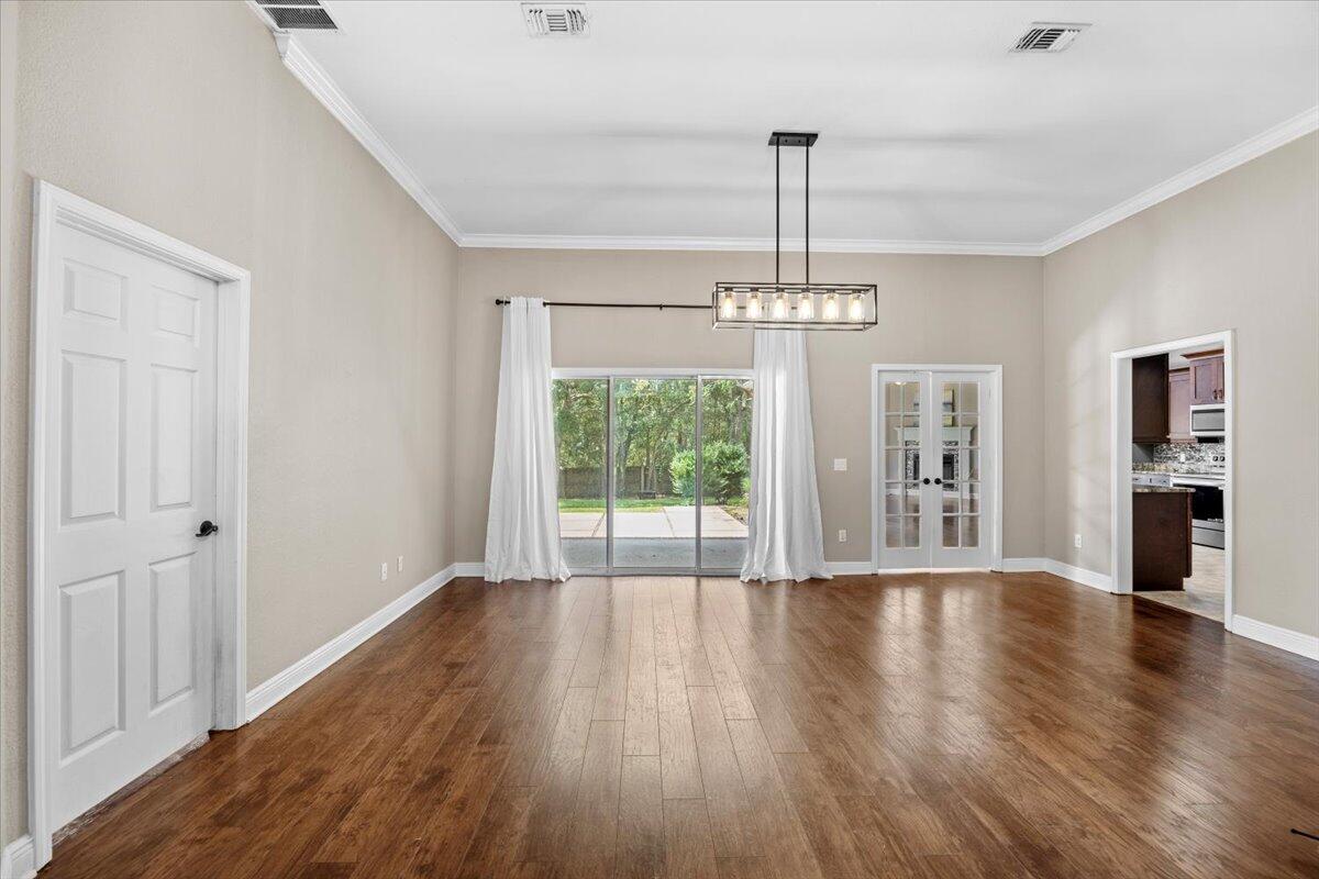 HARVELLS CROSSING - Residential