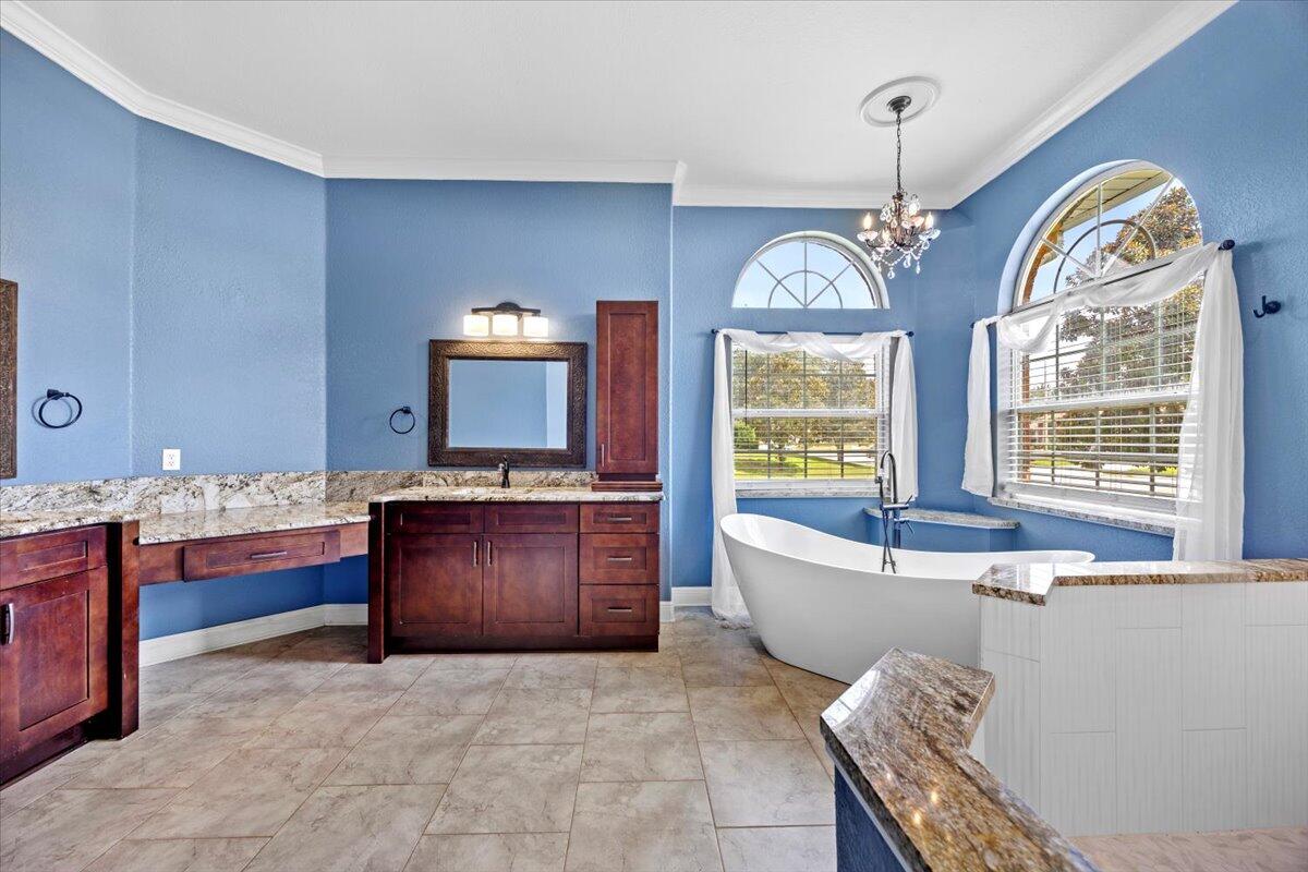 HARVELLS CROSSING - Residential