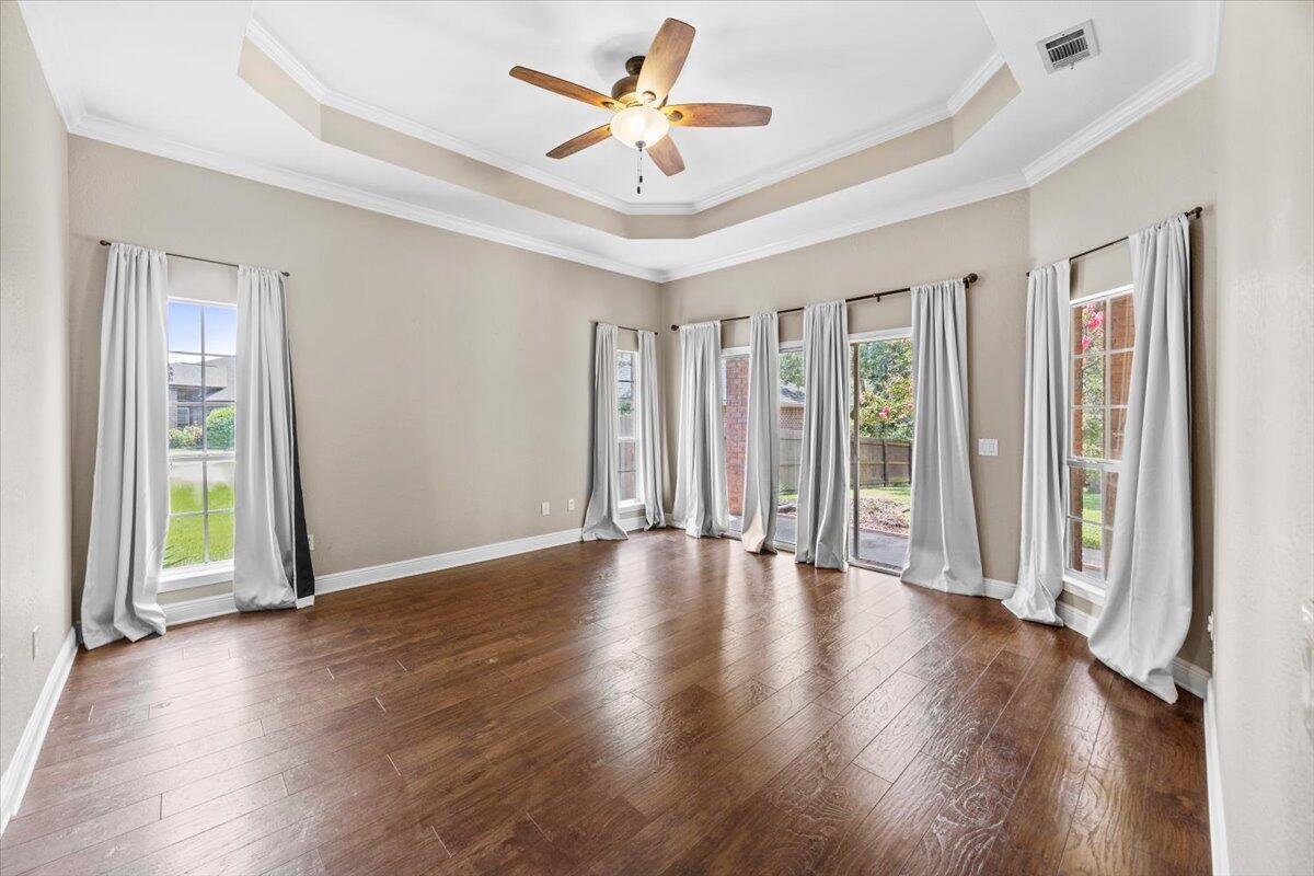 HARVELLS CROSSING - Residential