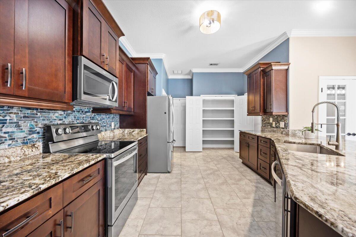 HARVELLS CROSSING - Residential