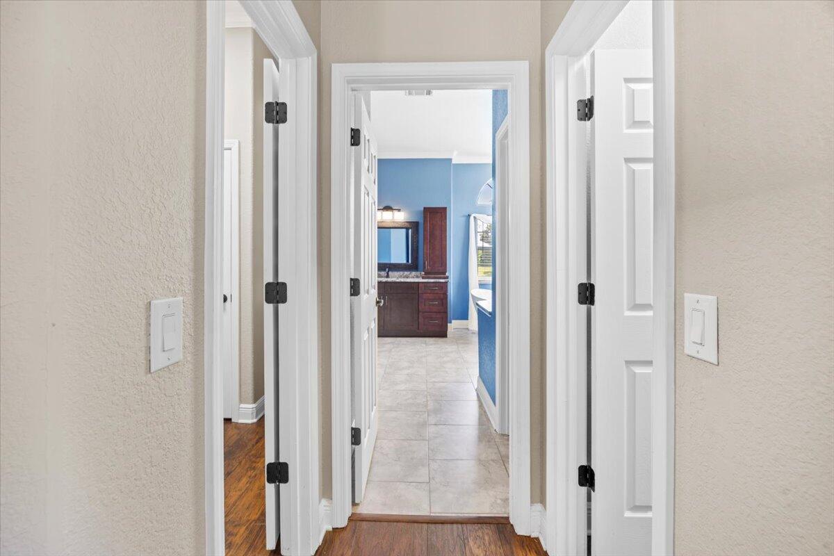 HARVELLS CROSSING - Residential