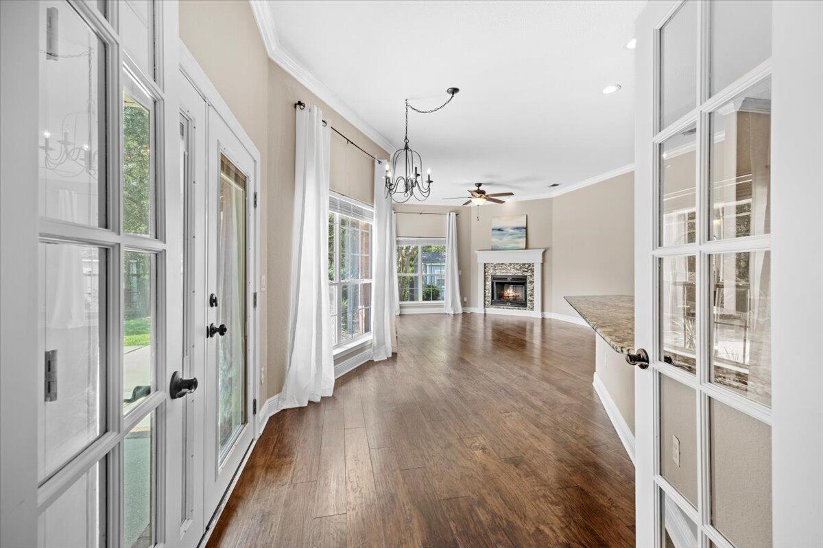 HARVELLS CROSSING - Residential