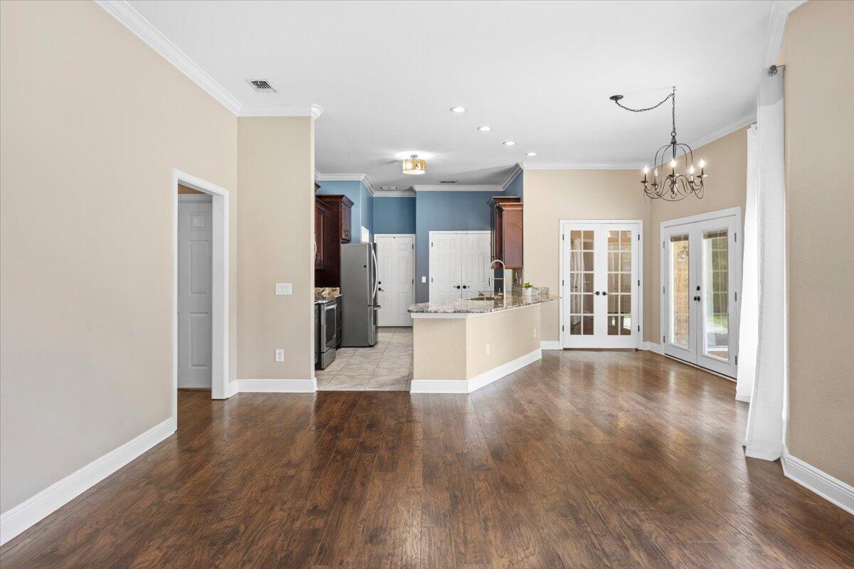 HARVELLS CROSSING - Residential